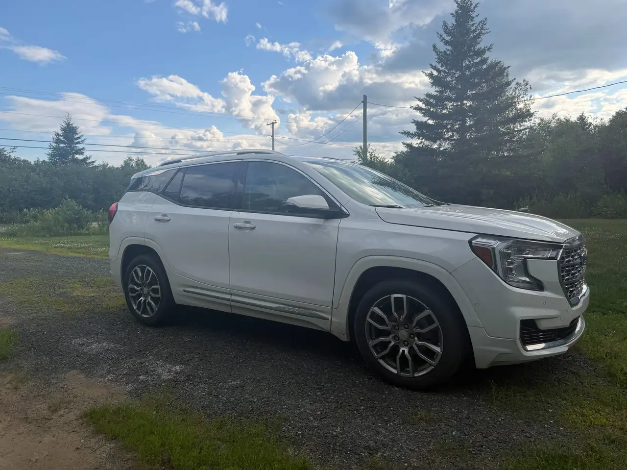 GMC Terrain photo GMC Terrain