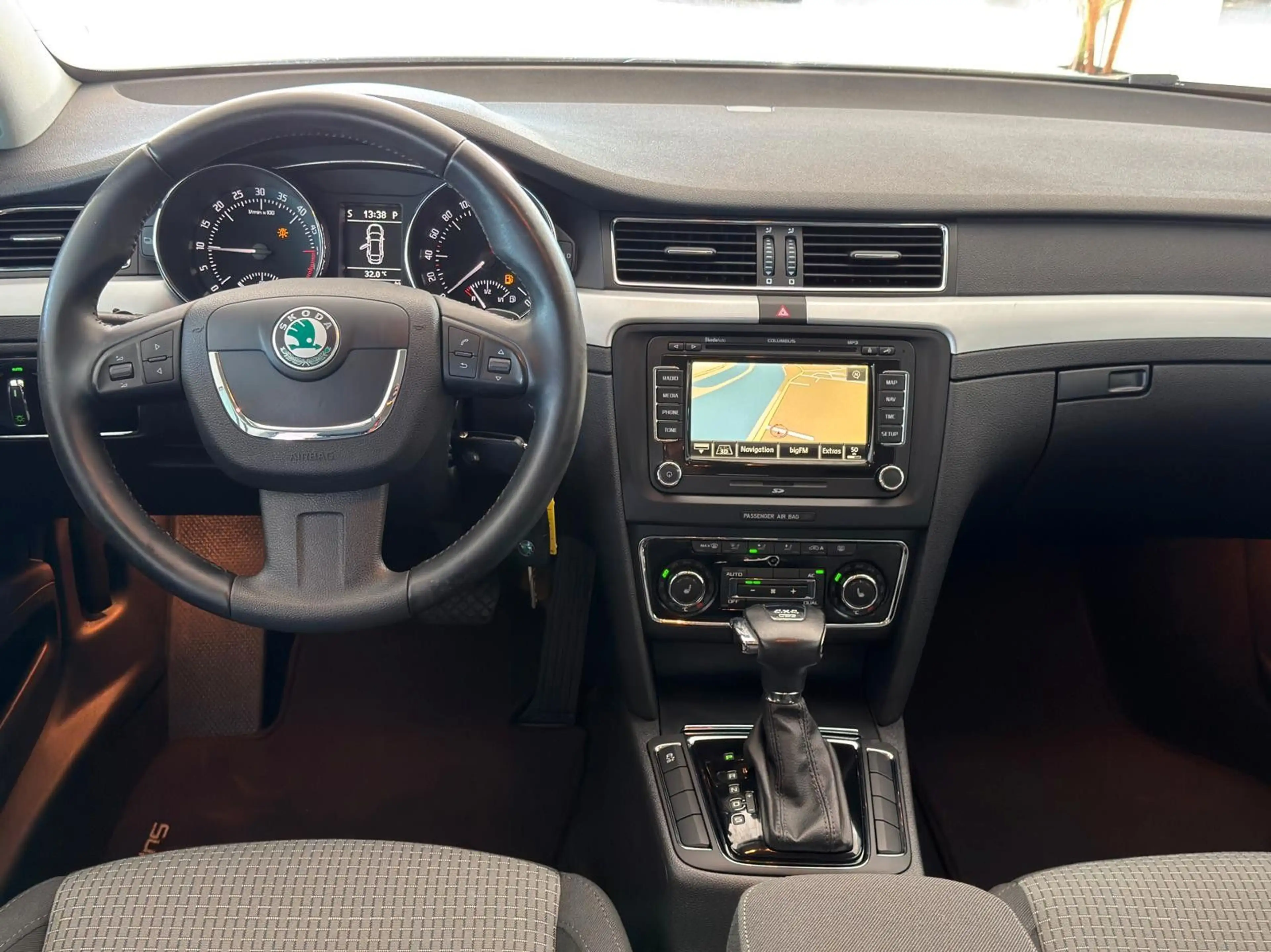 Skoda Superb Ambition 4X4+Automatik+Xenon+Navi+AHK — photo 9