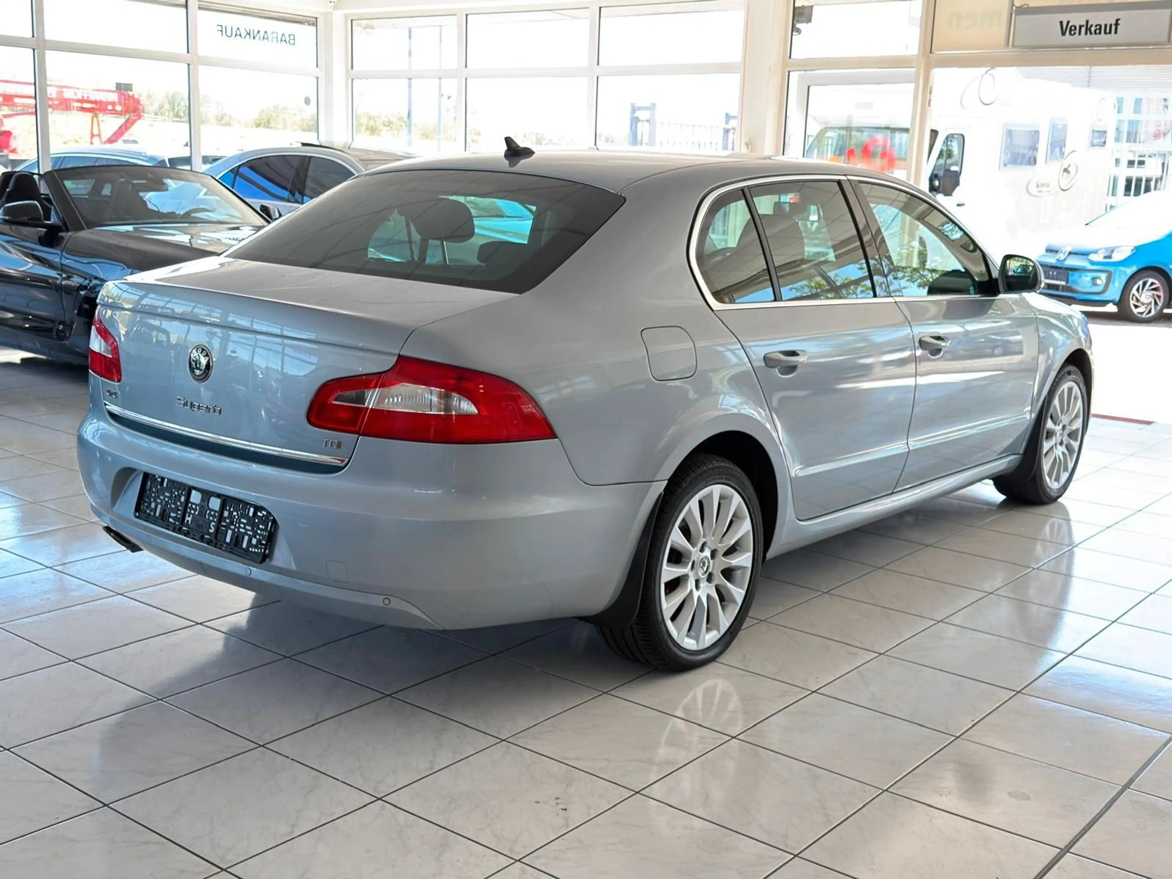 Skoda Superb Ambition 4X4+Automatik+Xenon+Navi+AHK — photo 4