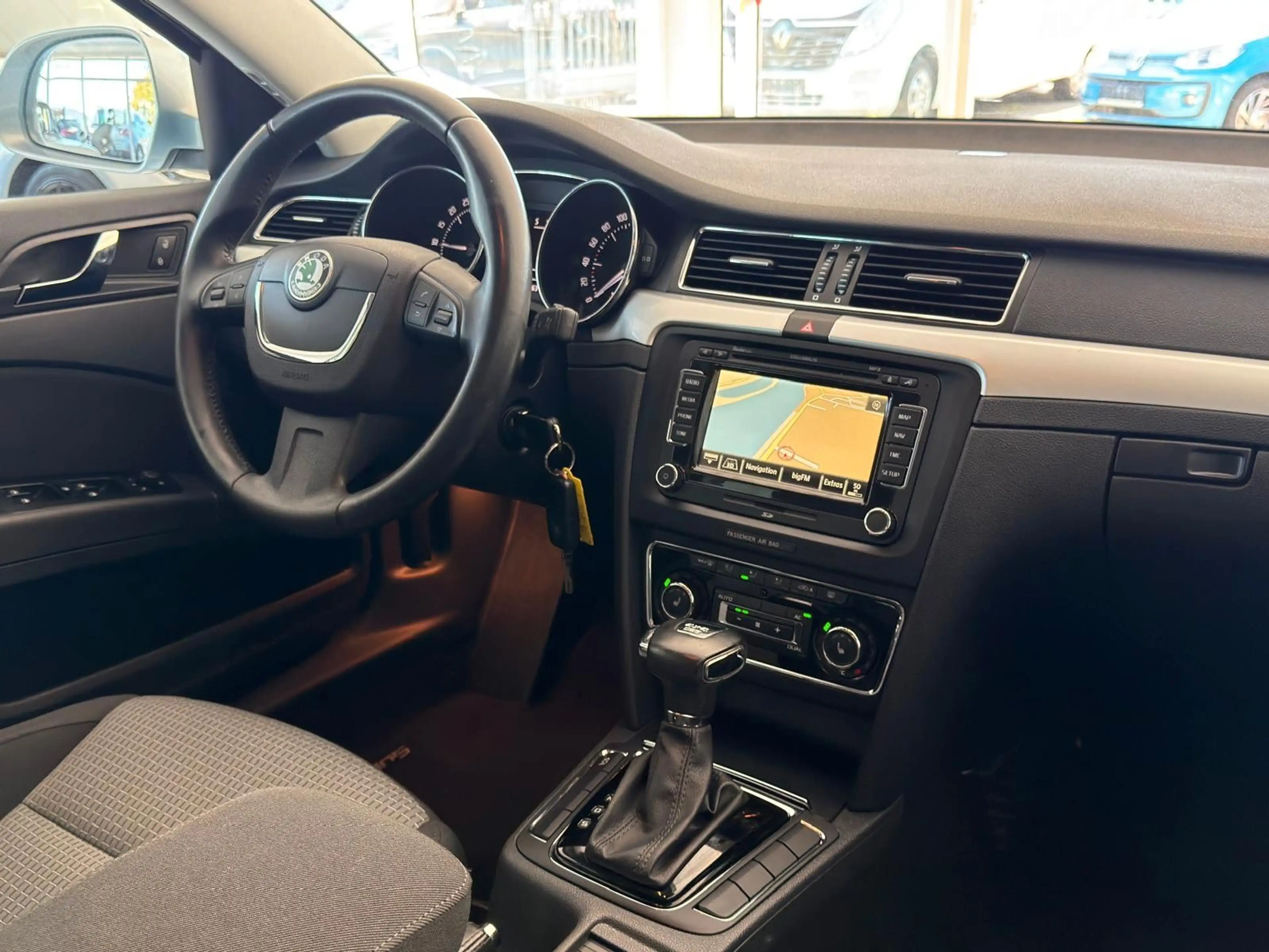 Skoda Superb Ambition 4X4+Automatik+Xenon+Navi+AHK — photo 11