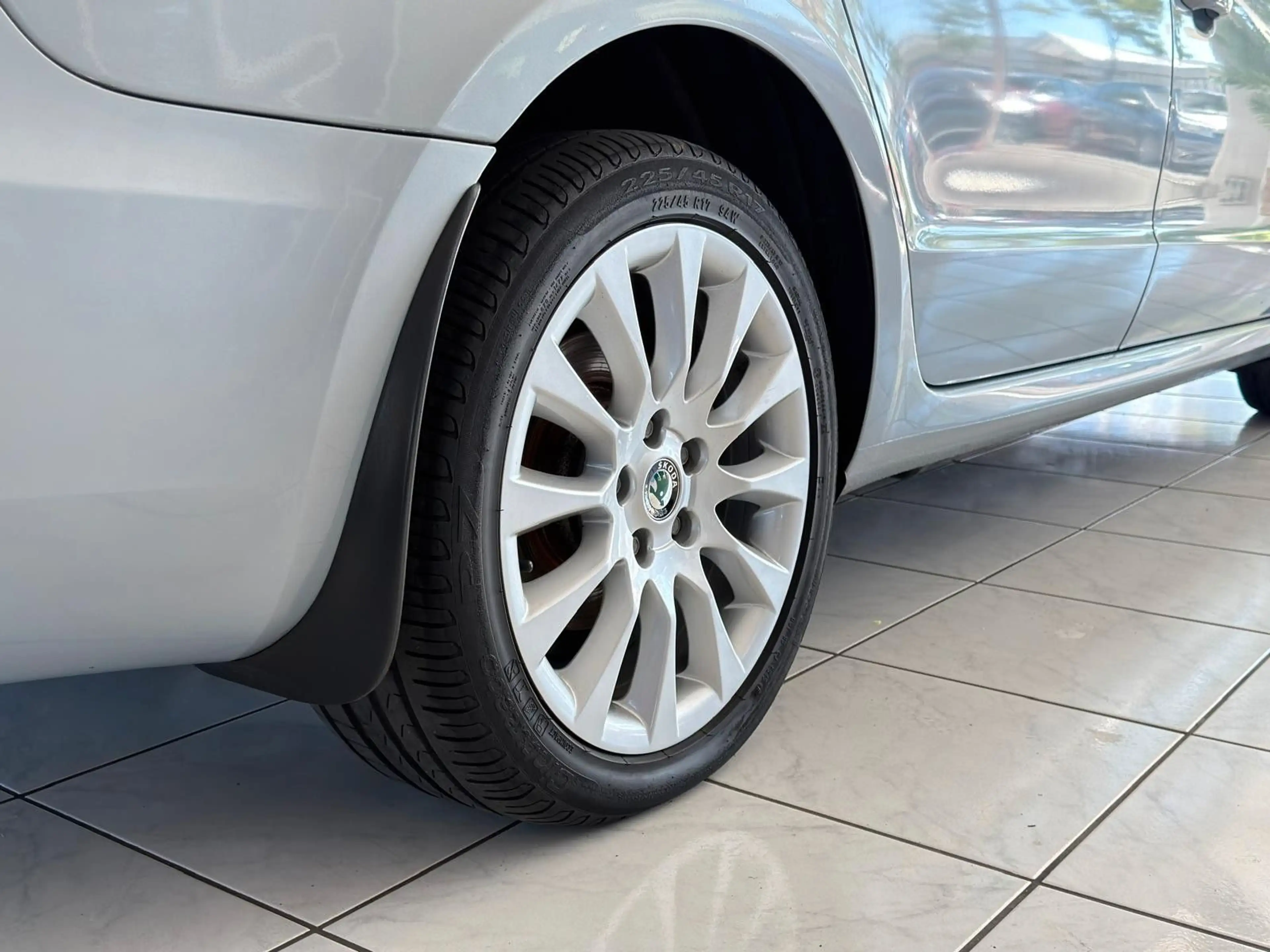 Skoda Superb Ambition 4X4+Automatik+Xenon+Navi+AHK — photo 5