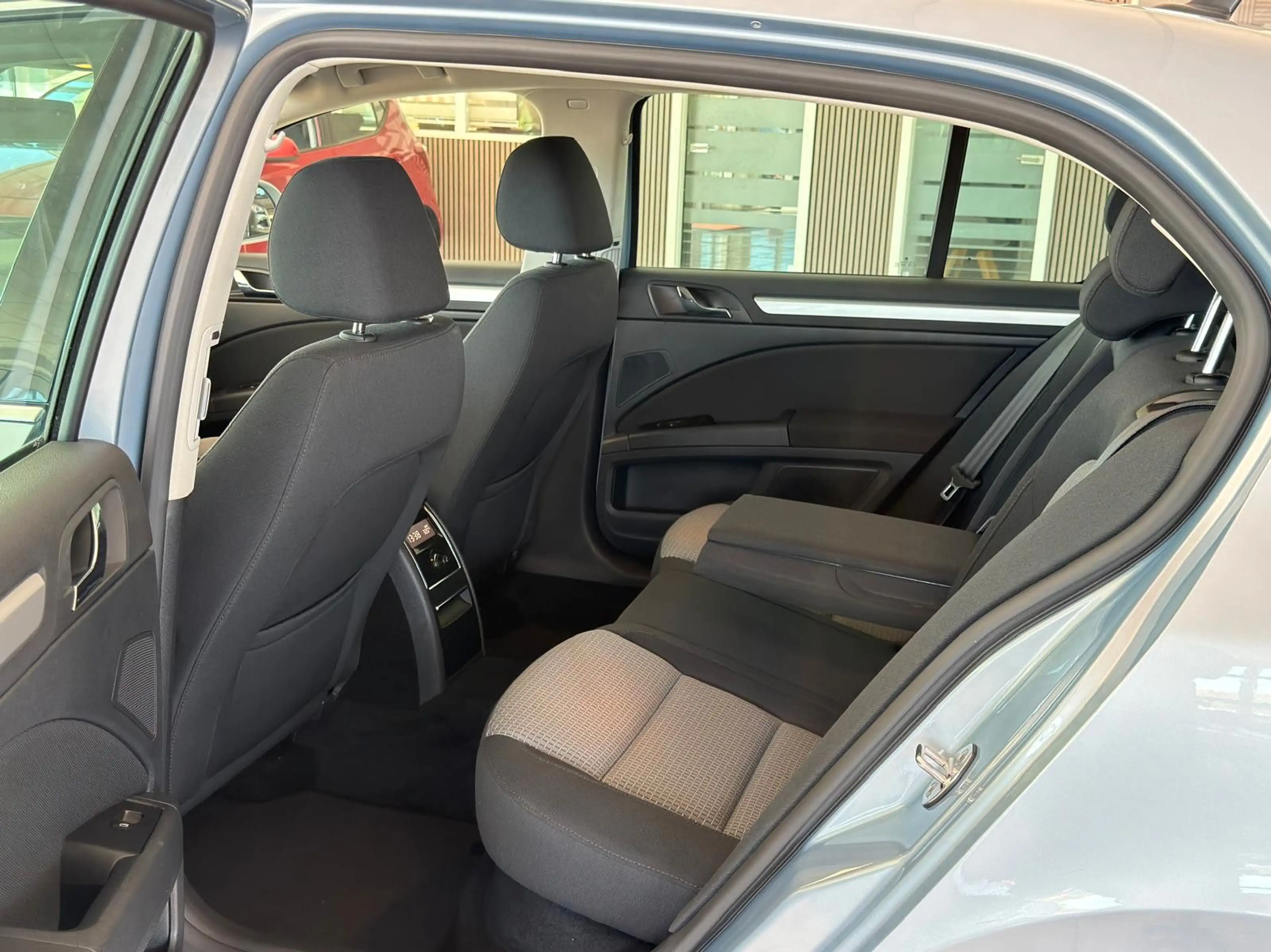 Skoda Superb Ambition 4X4+Automatik+Xenon+Navi+AHK — photo 14