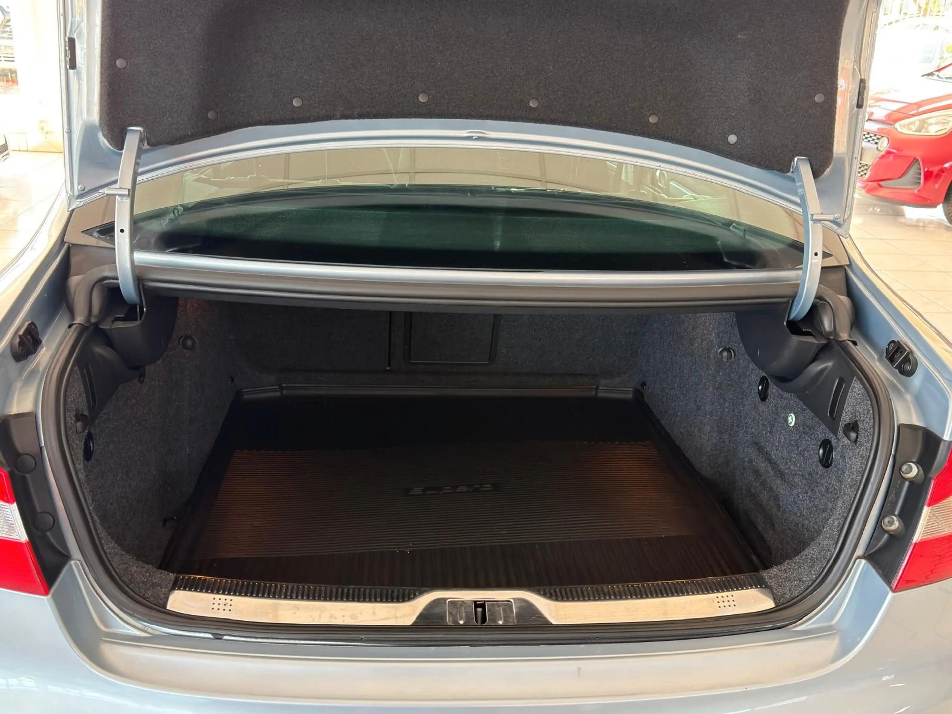 Skoda Superb Ambition 4X4+Automatik+Xenon+Navi+AHK — photo 6