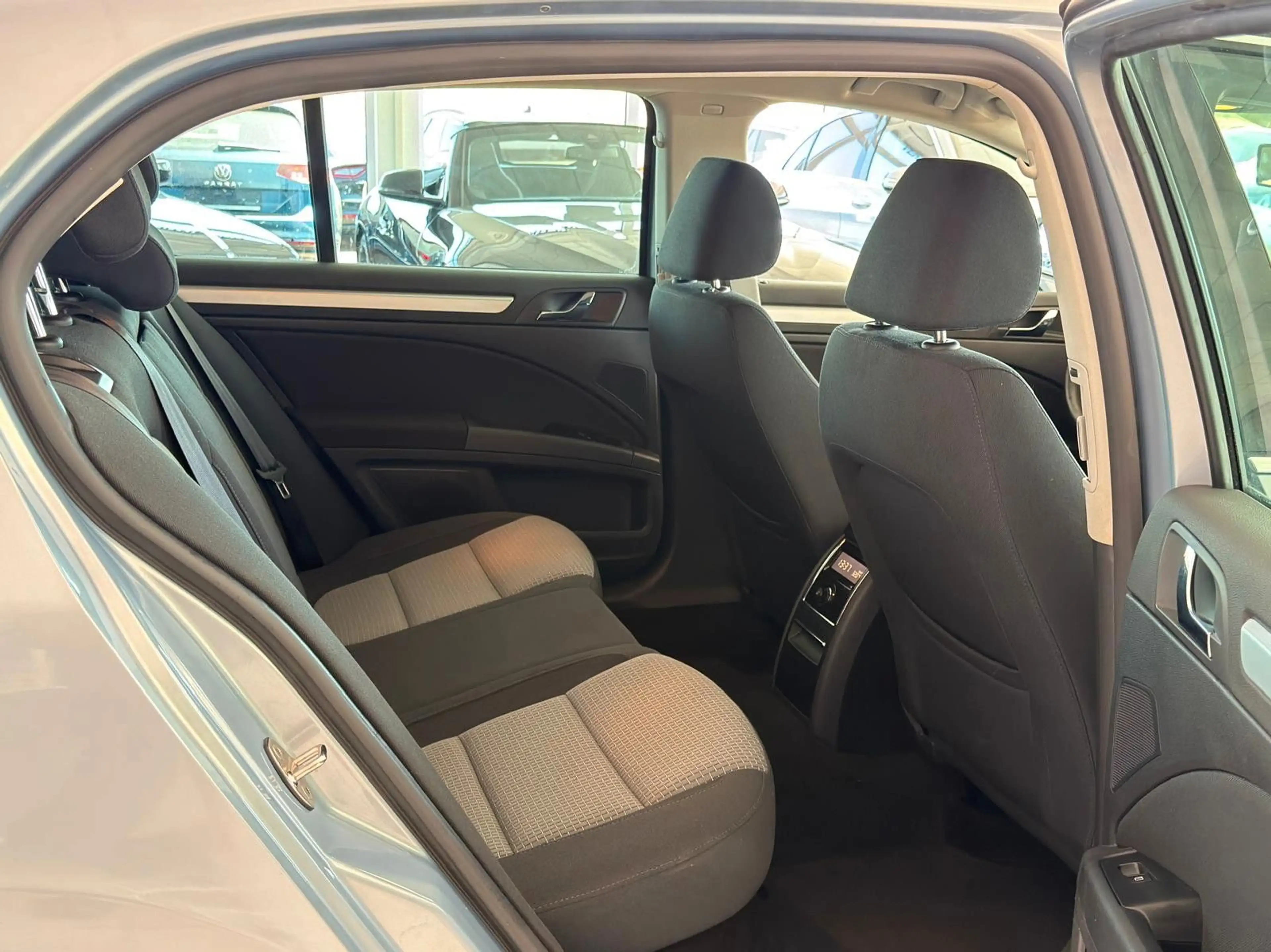 Skoda Superb Ambition 4X4+Automatik+Xenon+Navi+AHK — photo 13