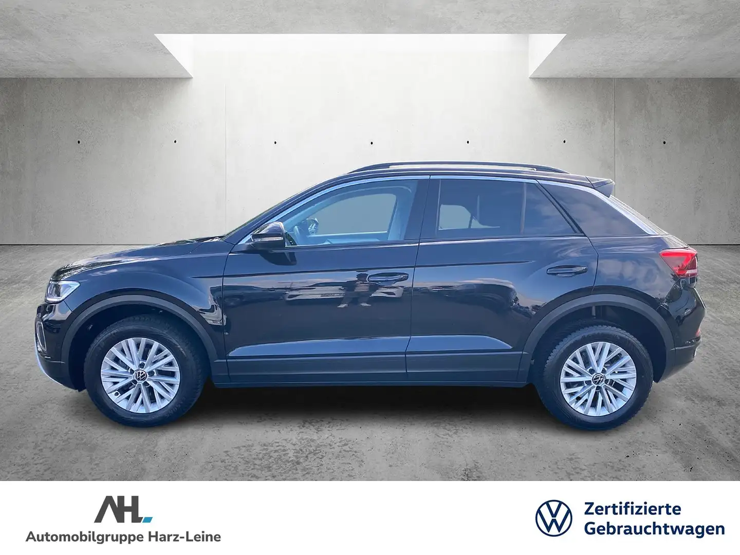Volkswagen T-Roc 1.0 TSI Life LED PDC SHZ App-Connect Bluetooth Zwart - 2