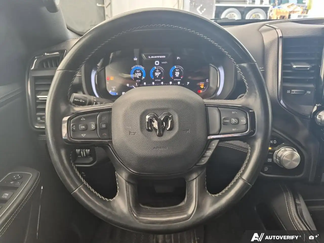 RAM 1500 снимка RAM 1500