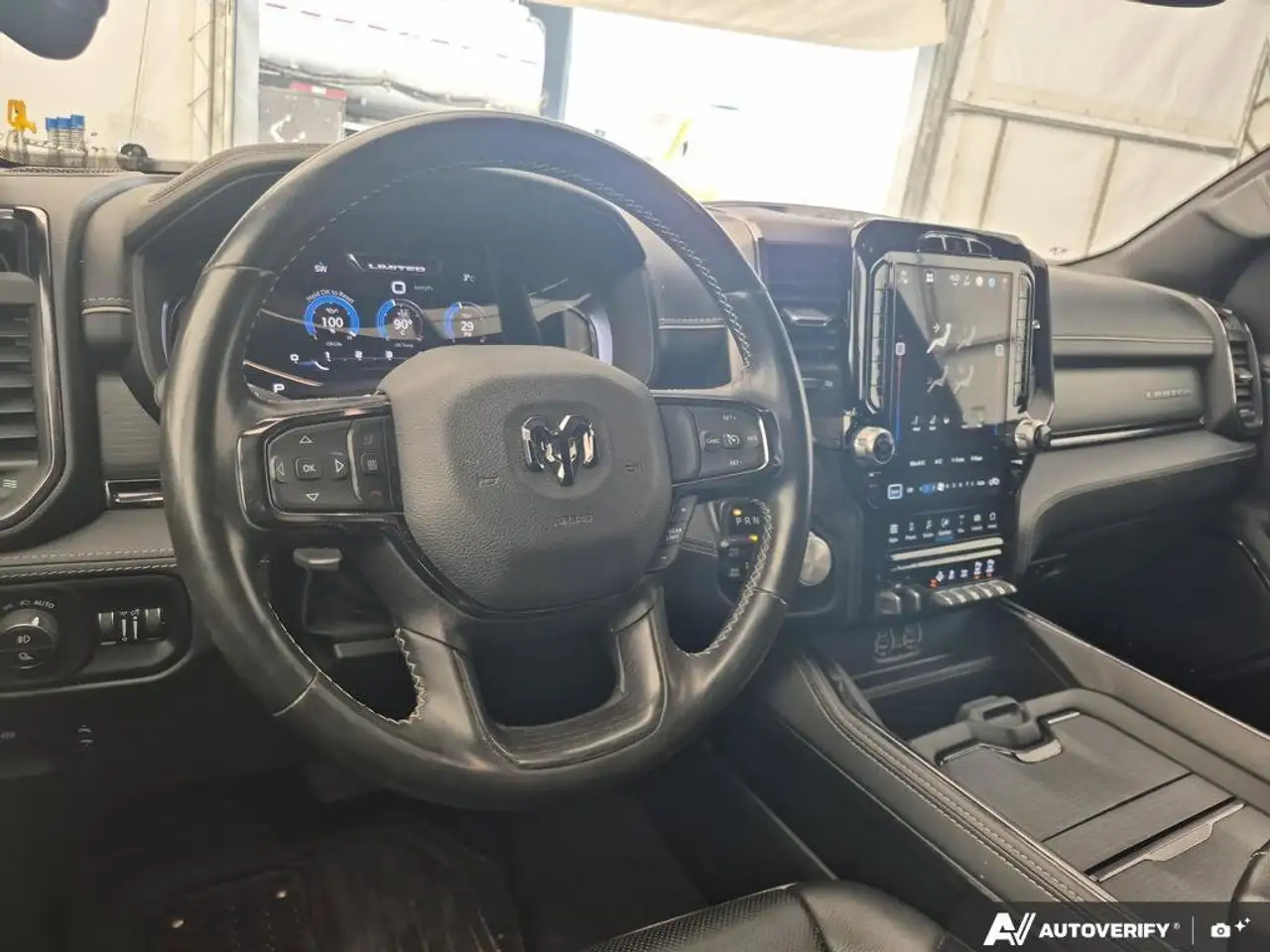 RAM 1500 снимка RAM 1500