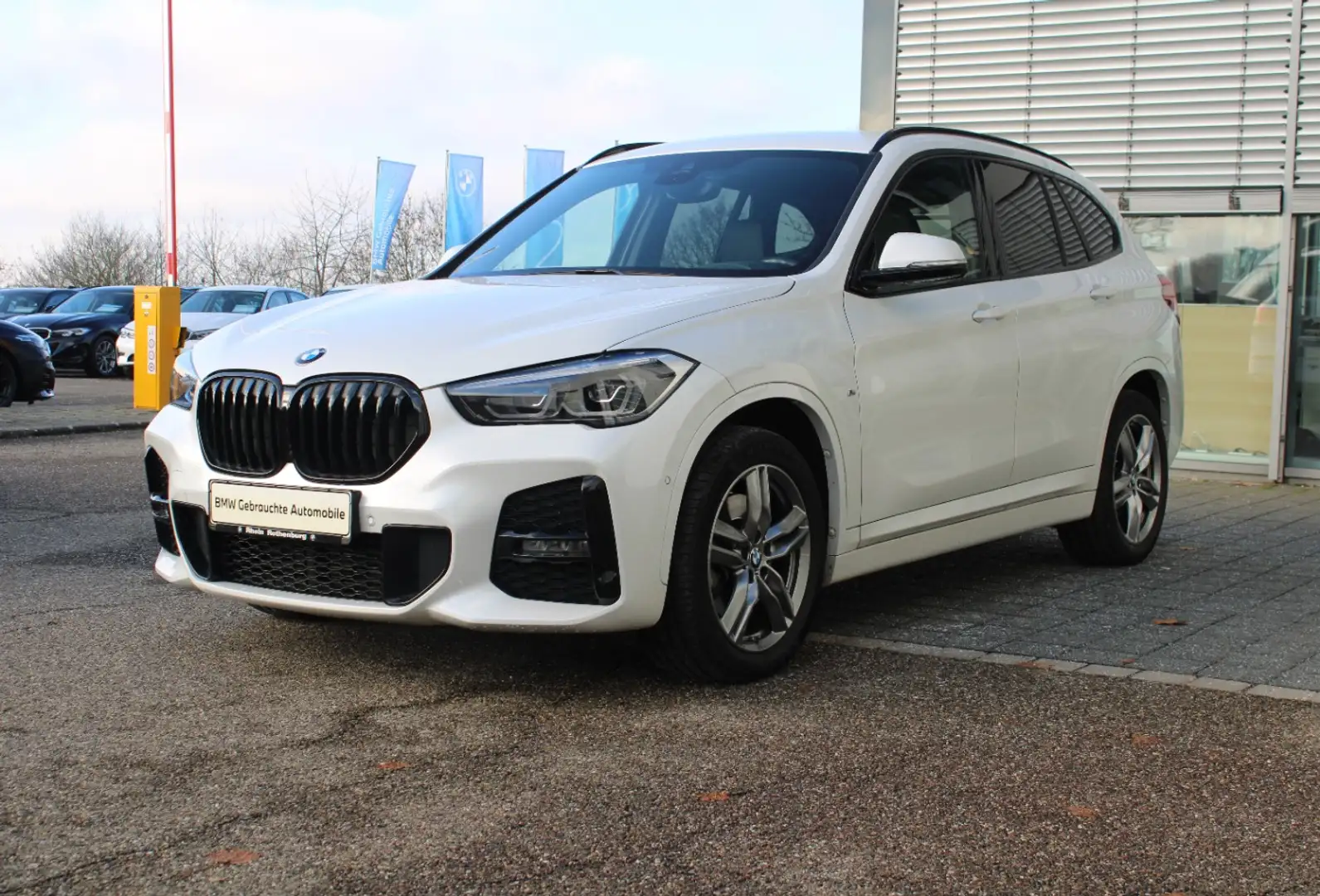 BMW X1 xDrive20d M Sport Navi LED Kamera SH Tempomat Weiß - 1