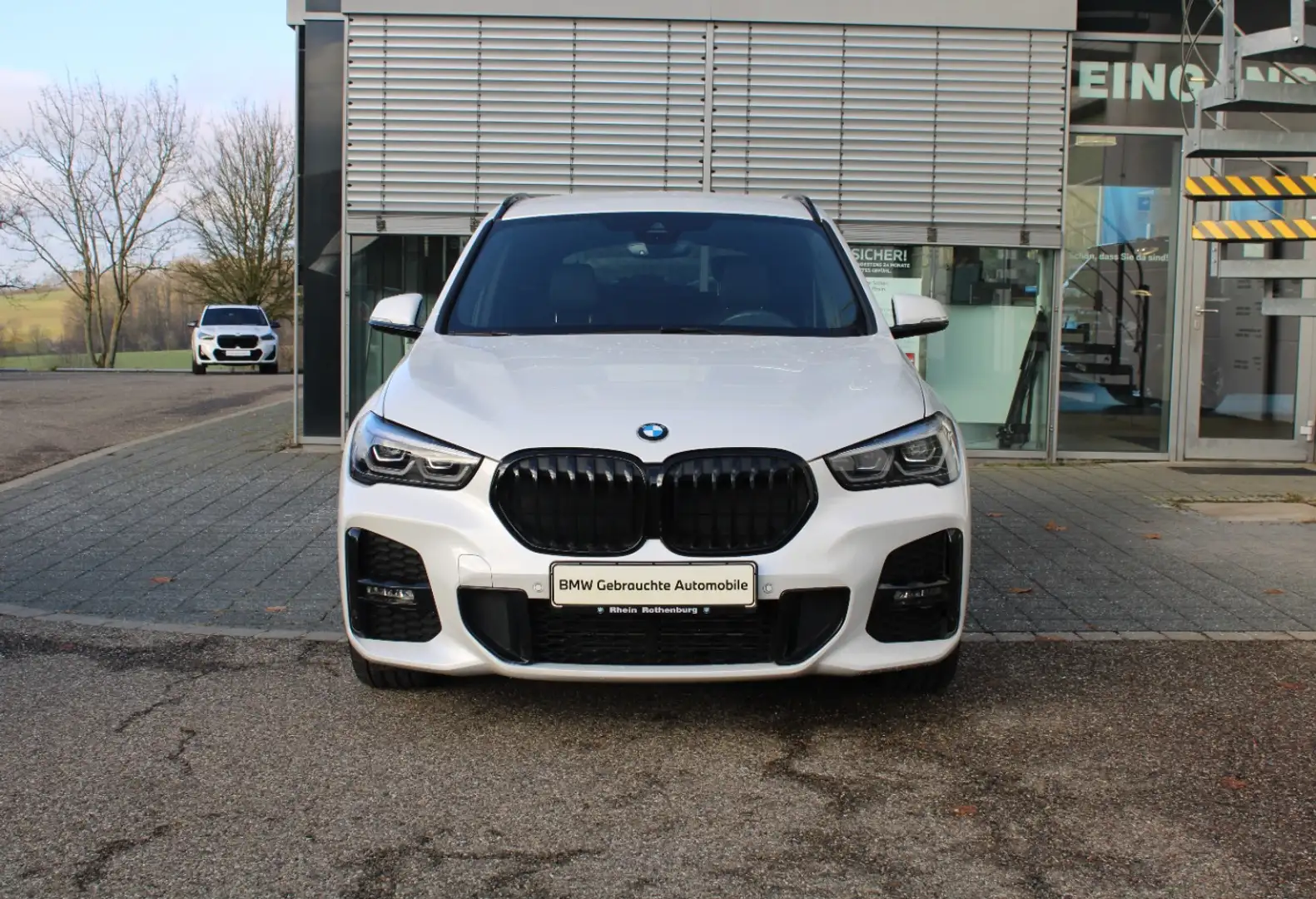 BMW X1 xDrive20d M Sport Navi LED Kamera SH Tempomat Weiß - 2