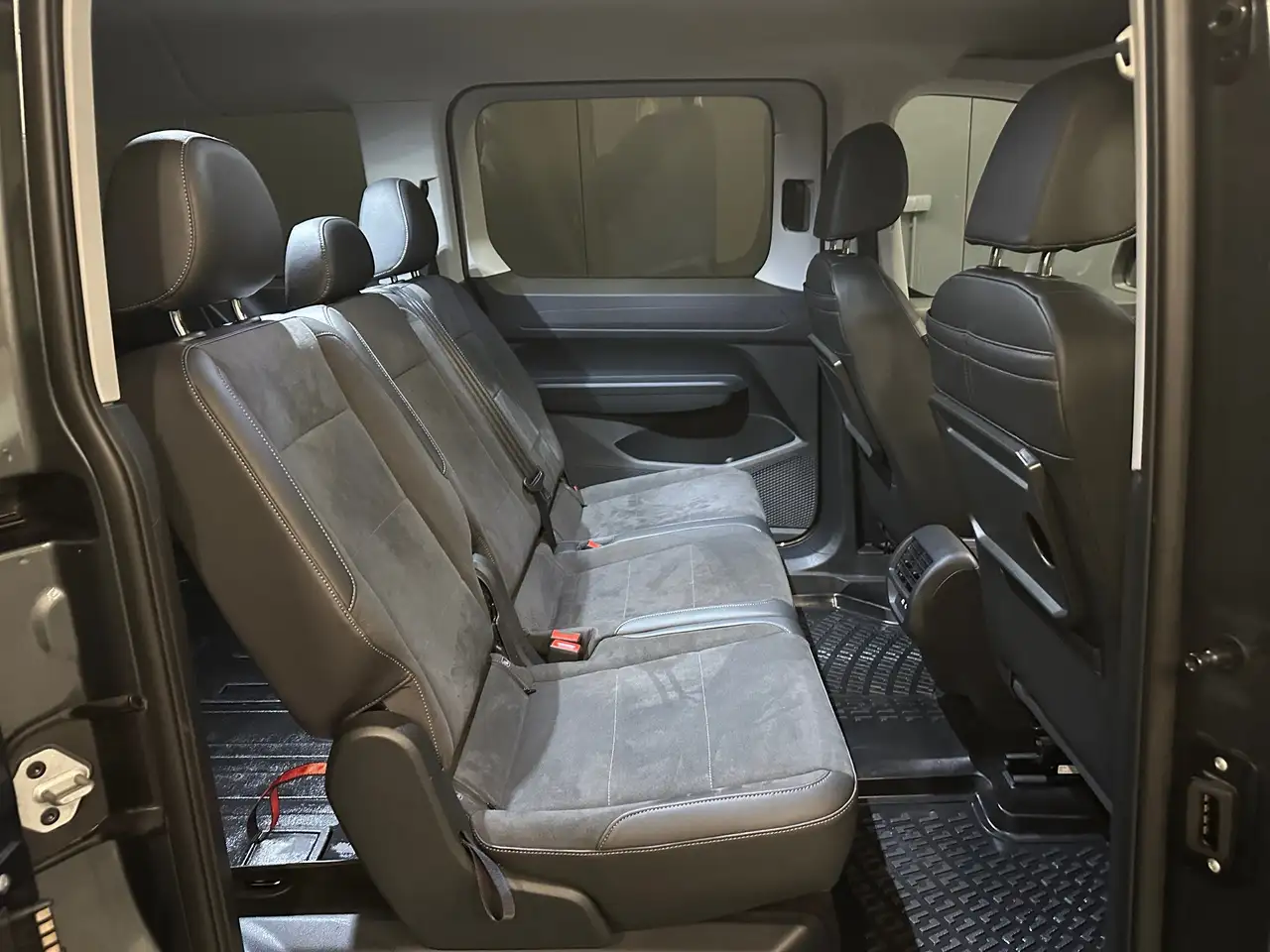 Volkswagen Caddy Maxi Style*AHK*NAVI Pro*LED*CarPlay*SHZG*Alcantara, миниатюра 25
