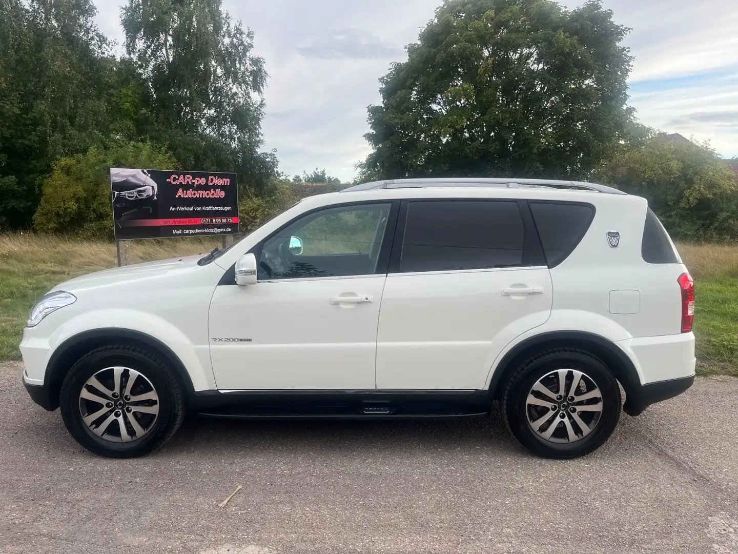 SsangYong Rexton Rexton W RX200 e-XDi Quartz 4WD Weiß - 1