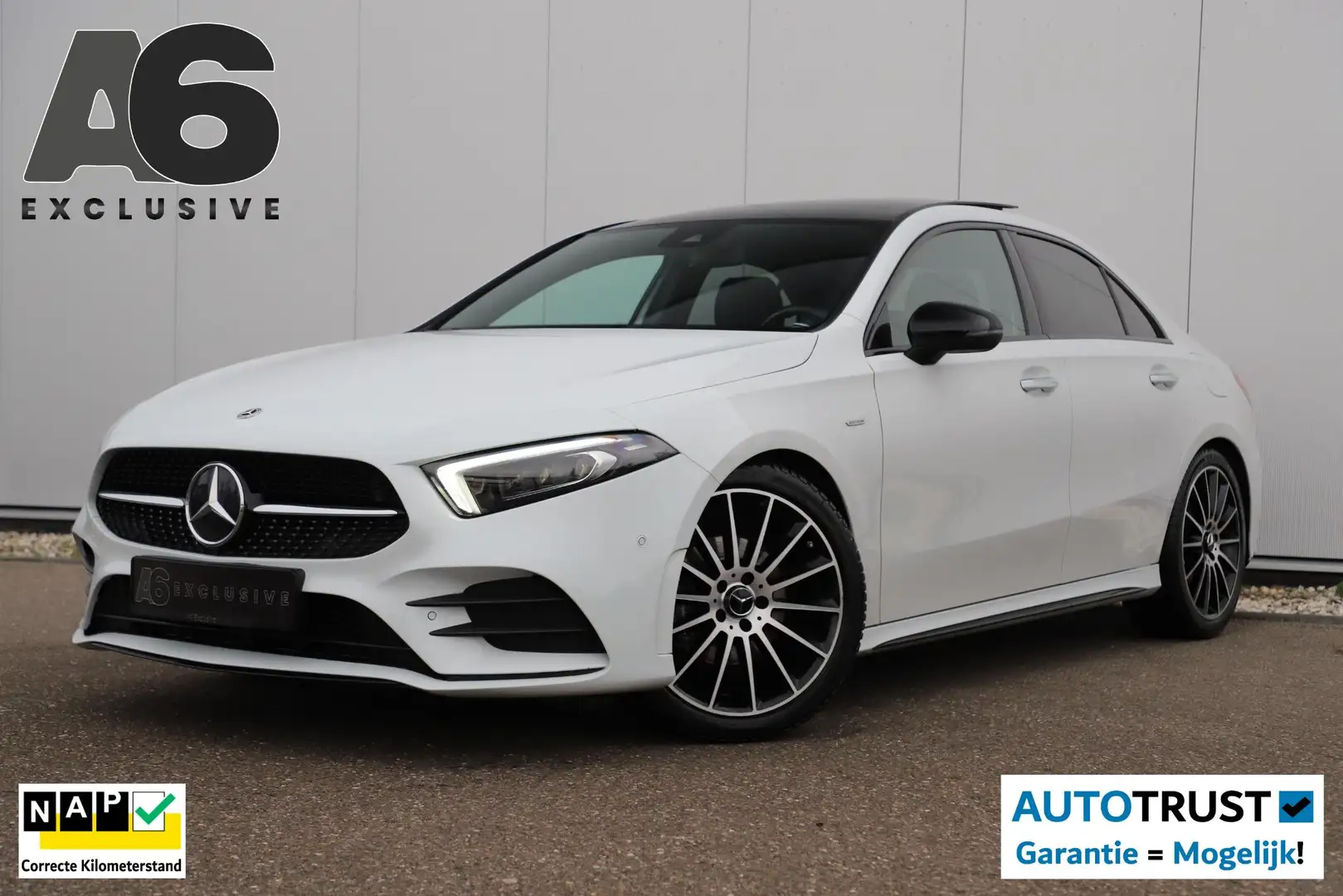 Mercedes-Benz A 200 Business Solution AMG Night 164PK Automaat 19 inch Wit - 1