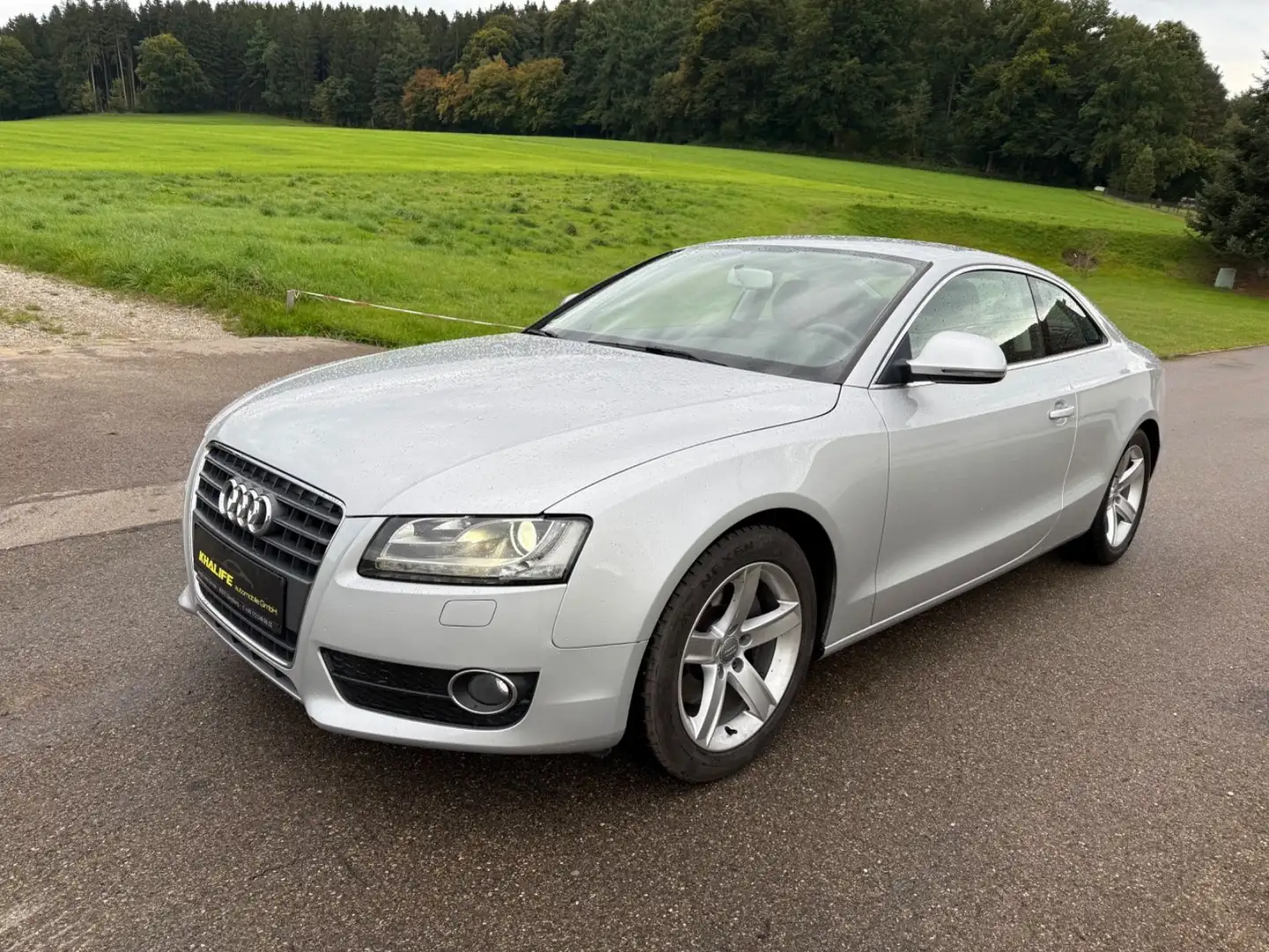 Audi A5 Coupe 2.0 TFSI Silber - 1