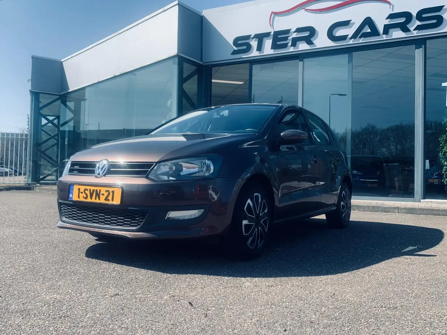 Volkswagen Polo 1.2-12V BlueMotion Trendline, Navi, Achtercamera, Marrone - 2