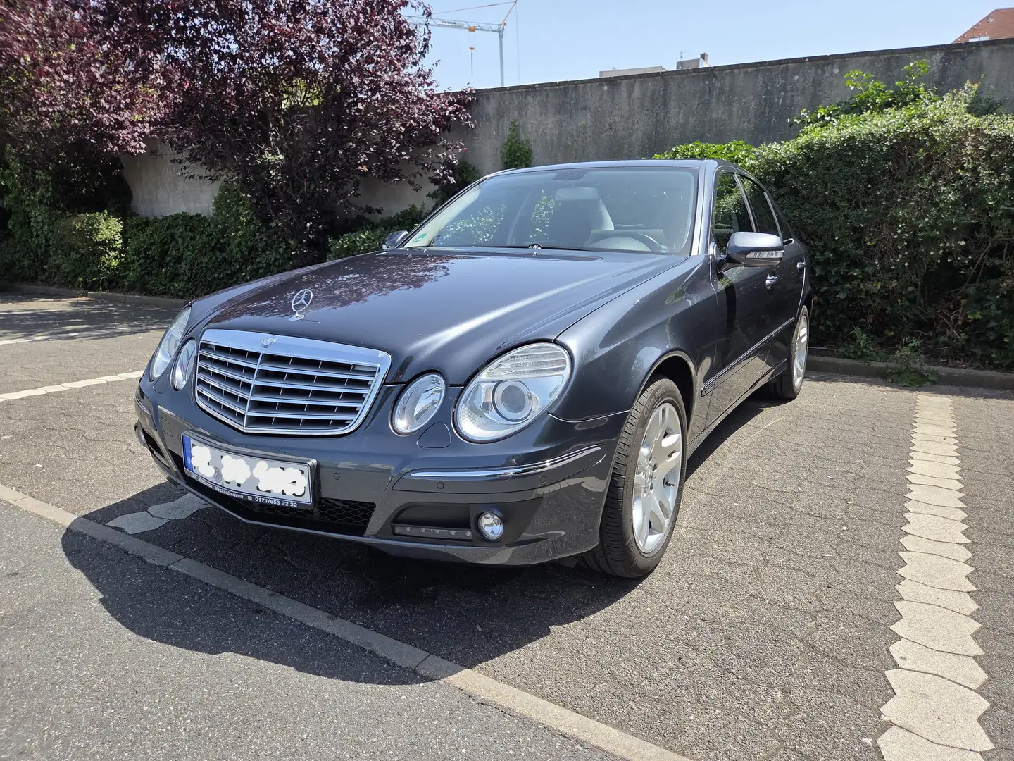 Mercedes-Benz E 280 E-Klasse Elegance Grau - 1