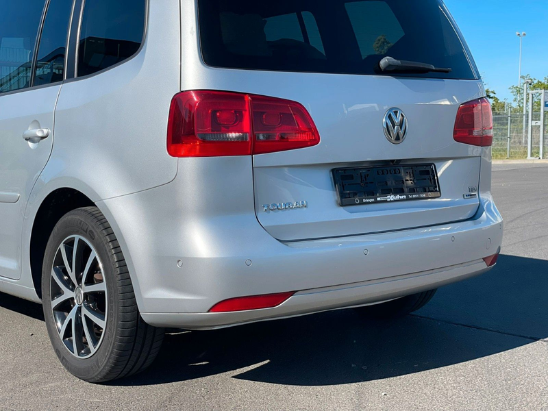 Volkswagen Touran 1,6 DSG Navi Kamera SH 2.Hand — photo 10