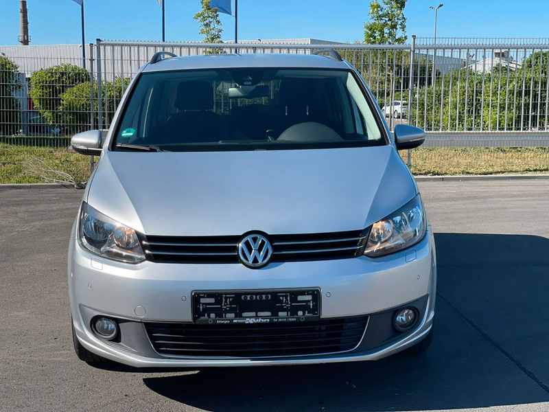 Volkswagen Touran 1,6 DSG Navi Kamera SH 2.Hand — photo 3