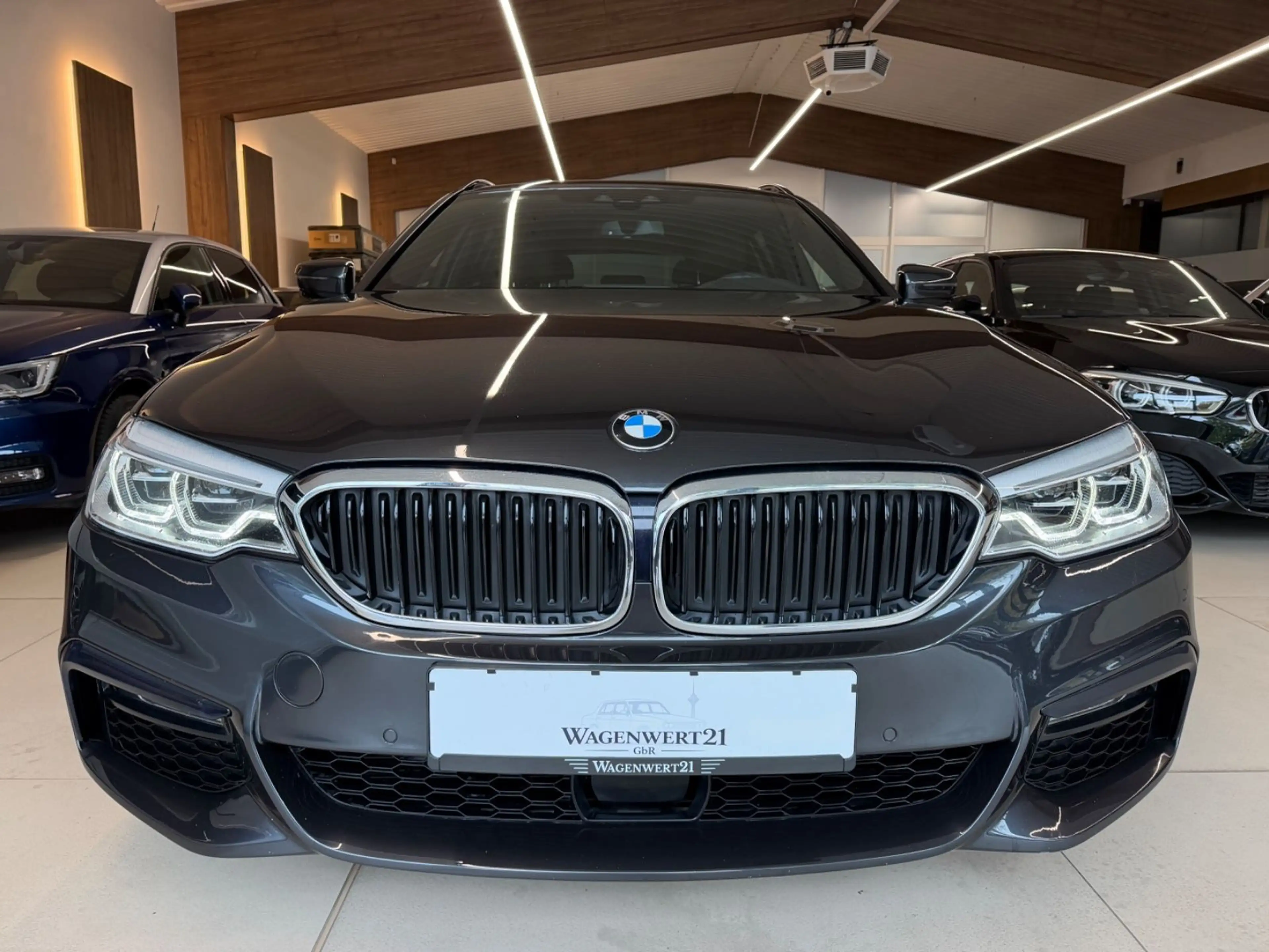 BMW 530 d Touring xDrive M Sport Paket Head Up — photo 2