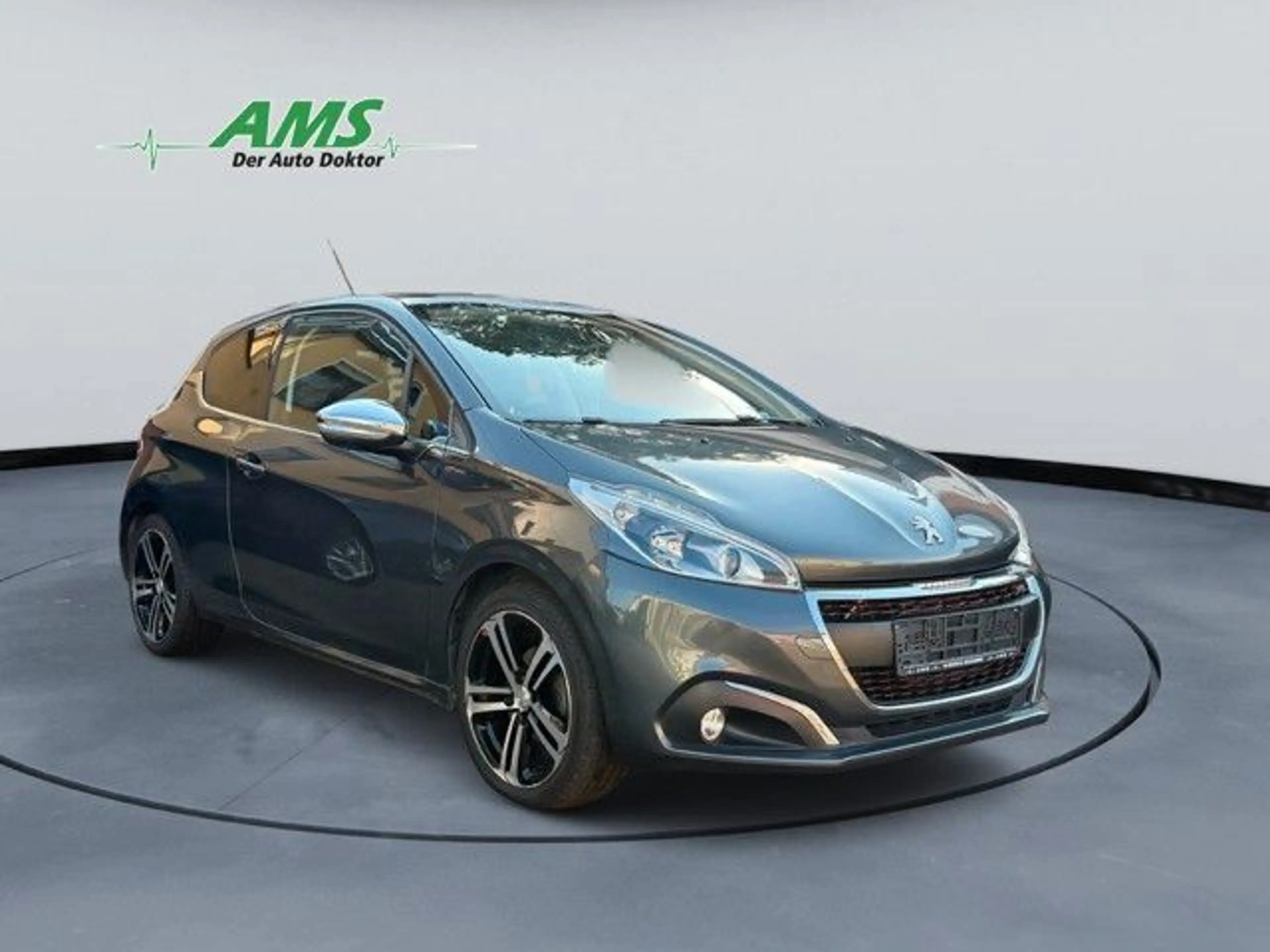 Peugeot 208 Allure GT-Line — photo 2