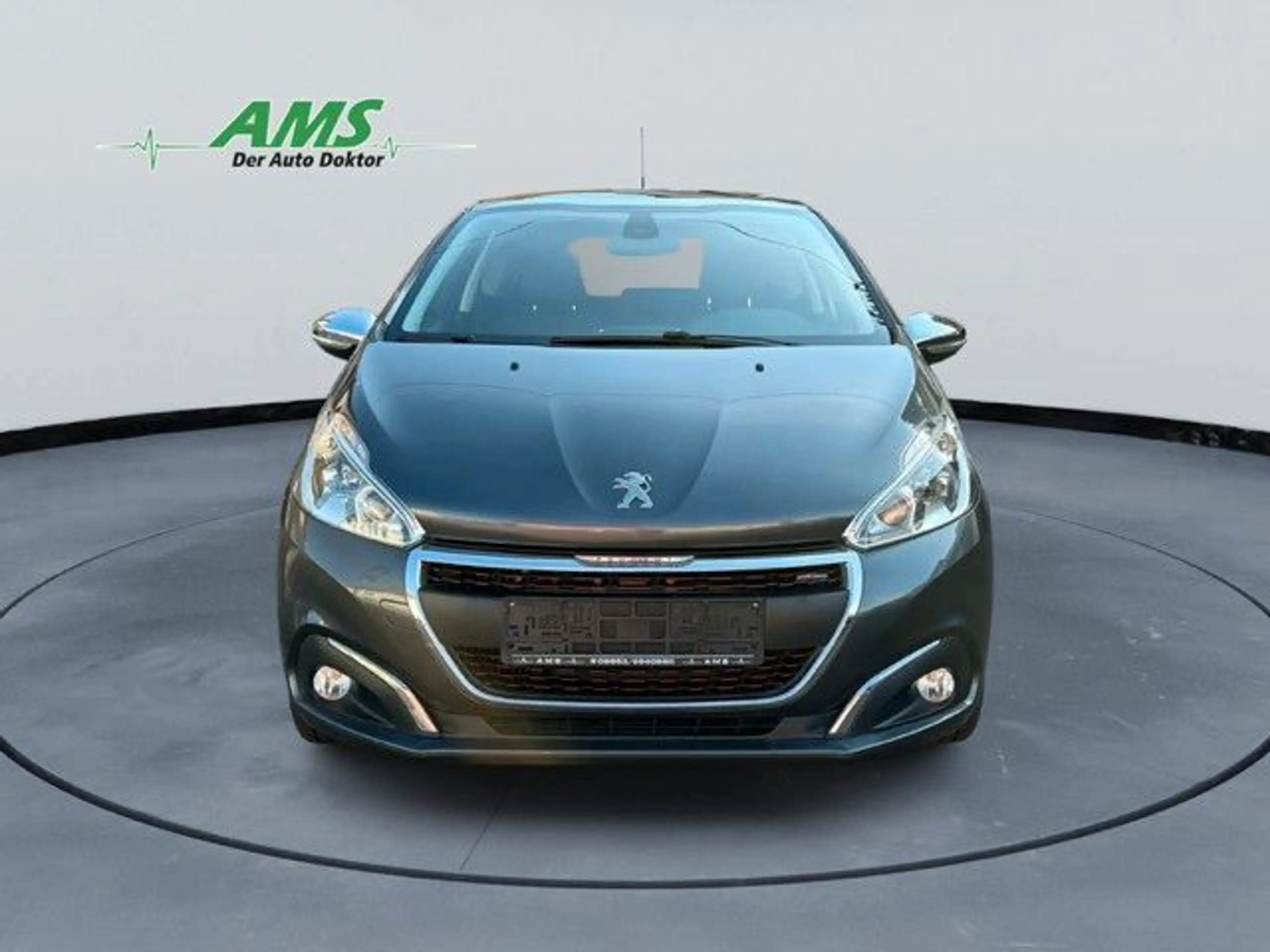 Peugeot 208 Allure GT-Line — photo 12