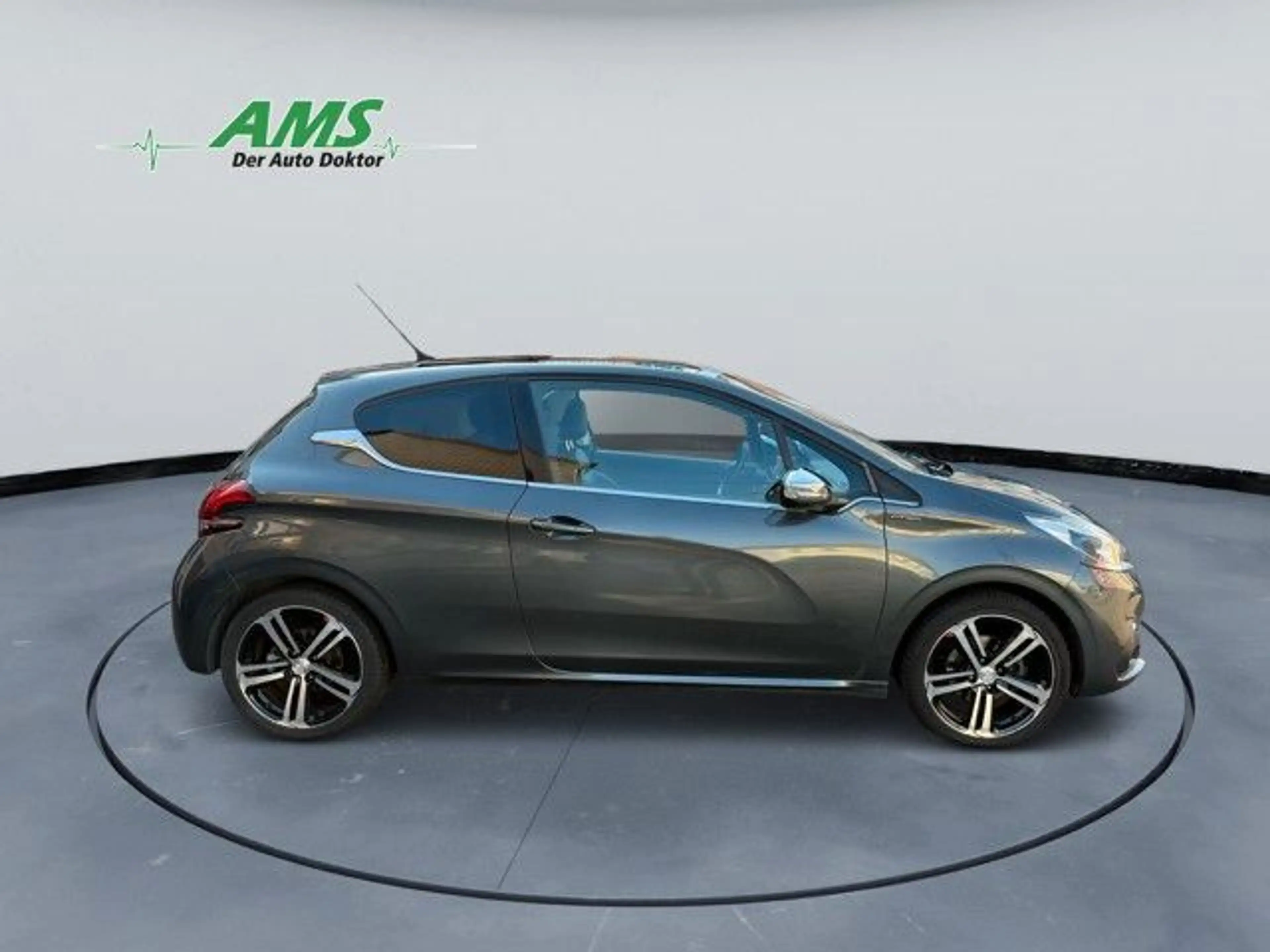 Peugeot 208 Allure GT-Line — photo 10