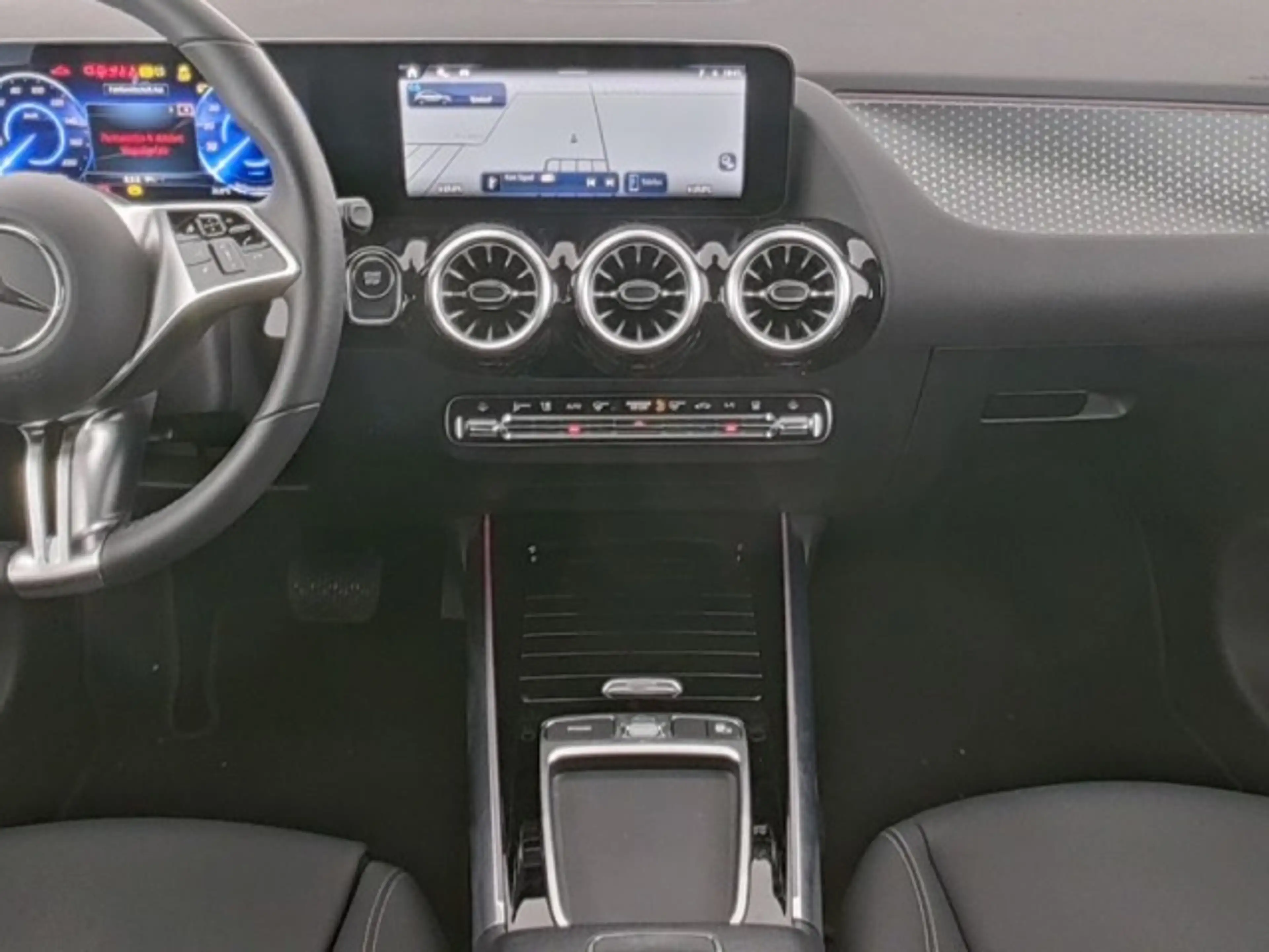 Mercedes-Benz EQA 300 EQA 300 4M Progressive DISTRONIC+KAMERA+LED Klima — photo 6