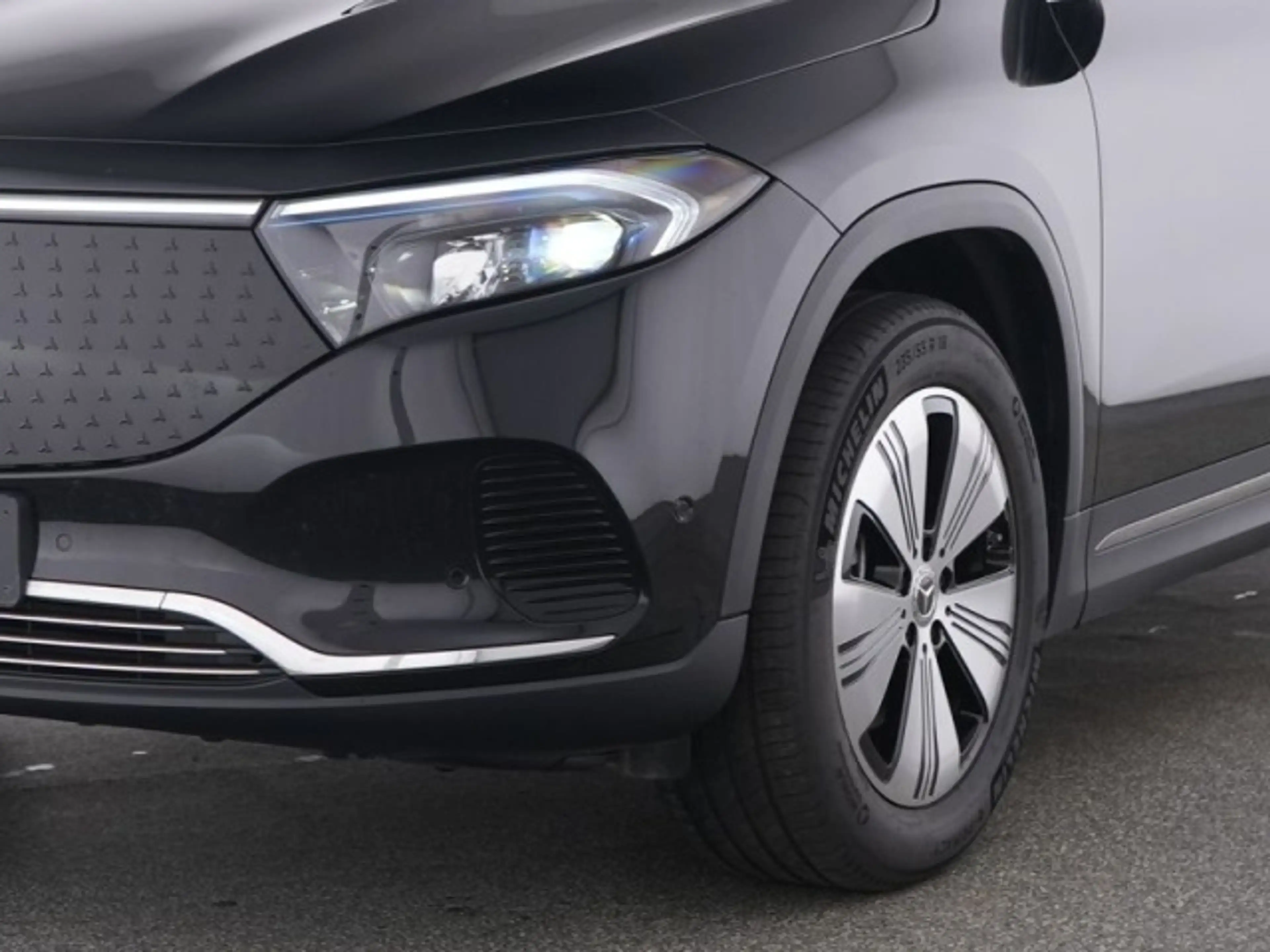 Mercedes-Benz EQA 300 EQA 300 4M Progressive DISTRONIC+KAMERA+LED Klima — photo 4