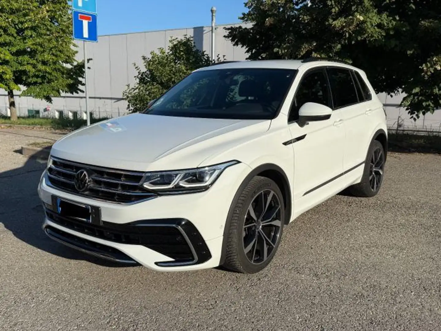 Volkswagen Tiguan 2.0 TDI 150 CV SCR DSG 4MOTION R-Line Wit - 1