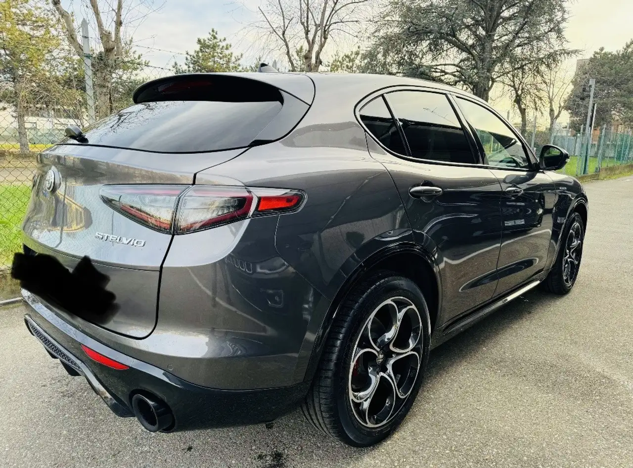 Alfa Romeo Stelvio 2024
