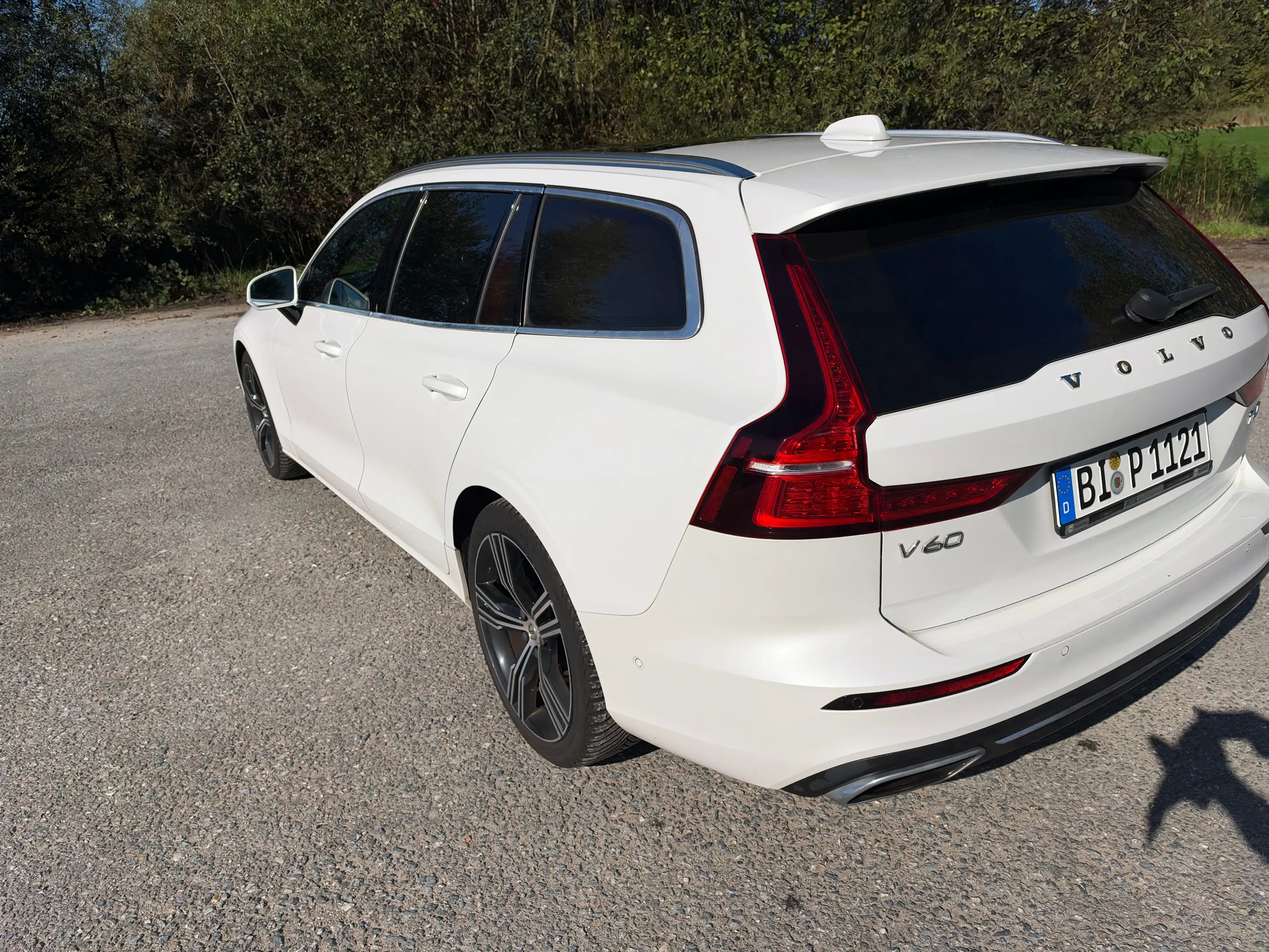 Volvo V60 Inscription AWD — photo 2