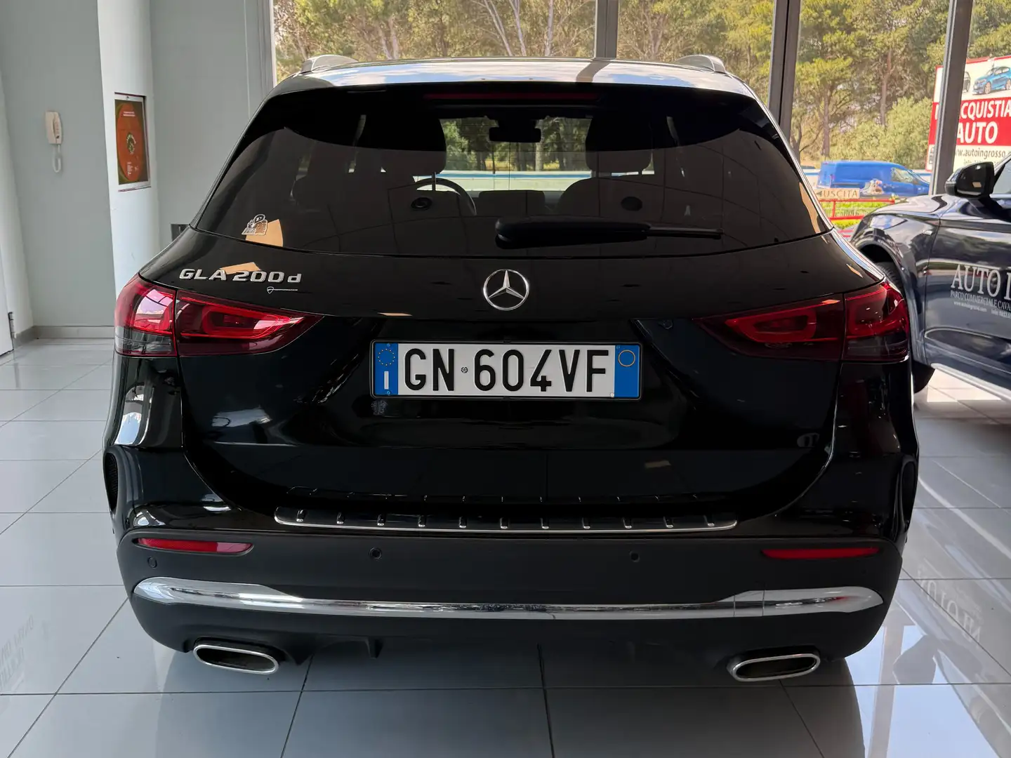 Mercedes-Benz GLA 200 GLA 200 d Premium auto Schwarz - 1