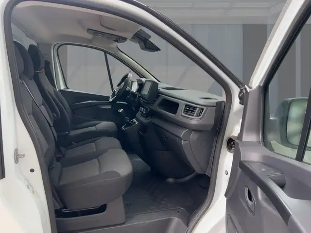 Renault Trafic view 8