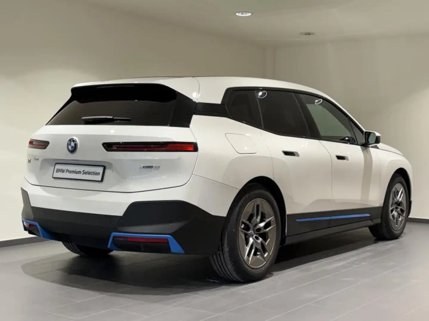 BMW iX xDrive 40 Blanc - 2