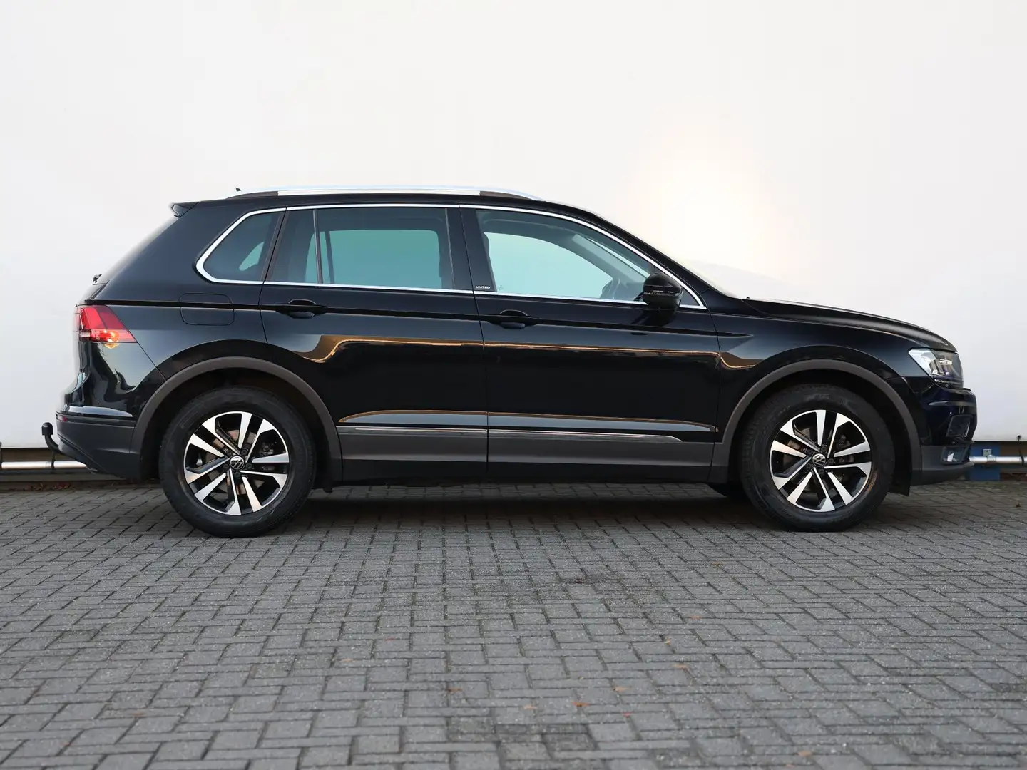 Volkswagen Tiguan 1.5 TSI ACT Comfortline Business 150PK DSG | Led | Noir - 2