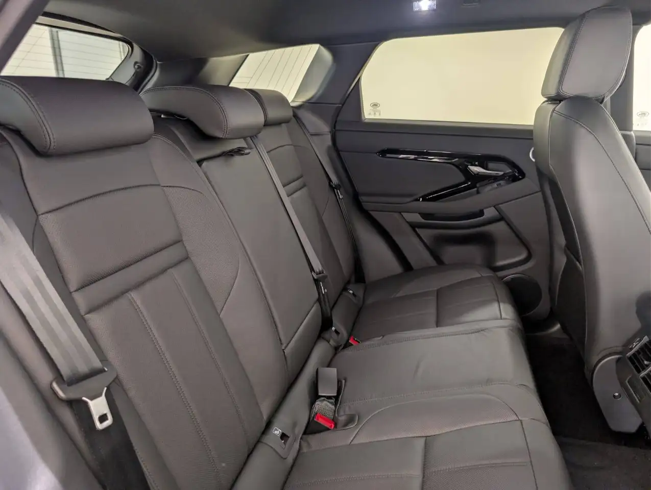 Land Rover Range Rover Evoque 2026 — фото 10