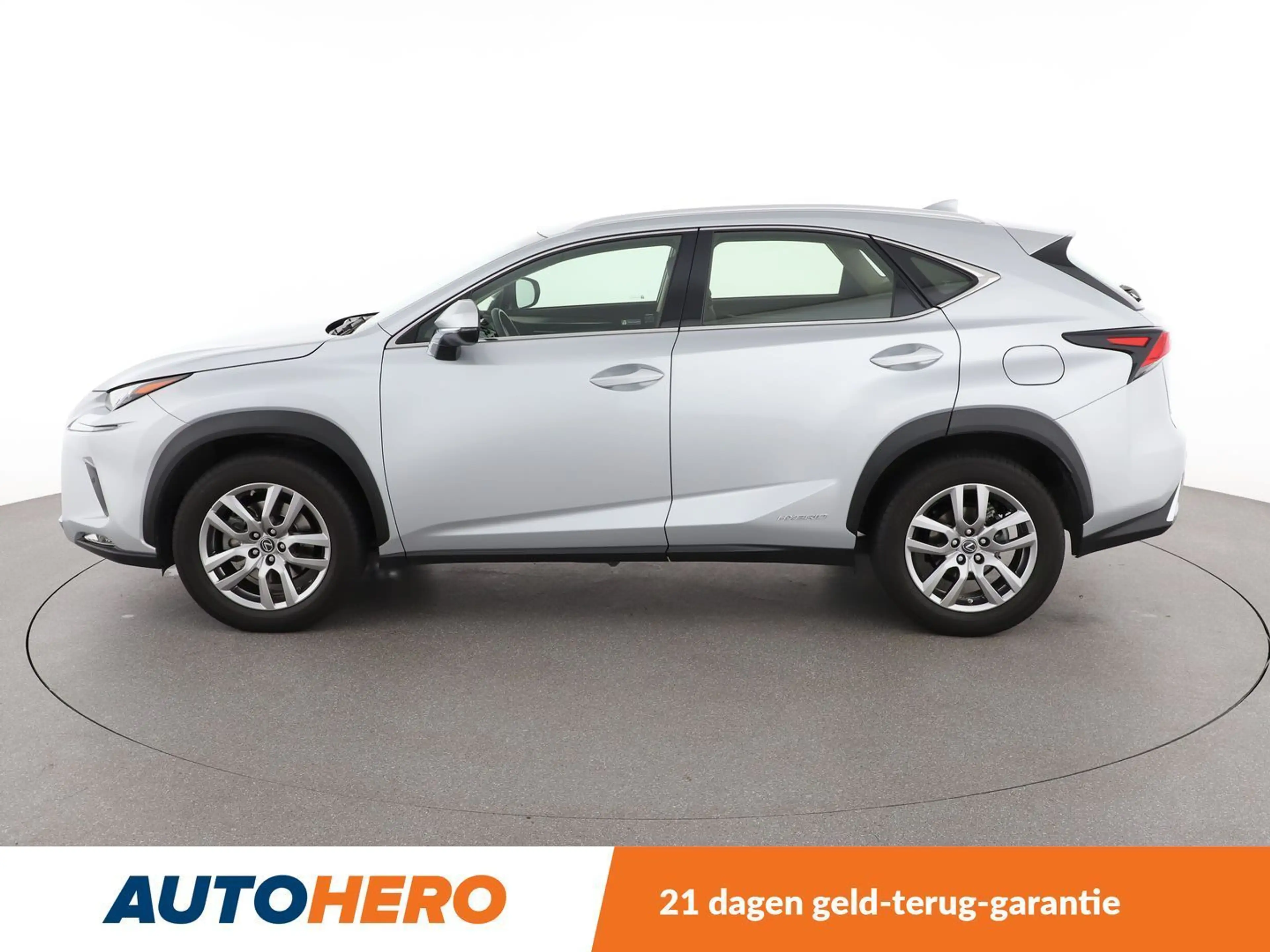 Lexus NX 300h NX 300h E-Four Executive Line — photo 3