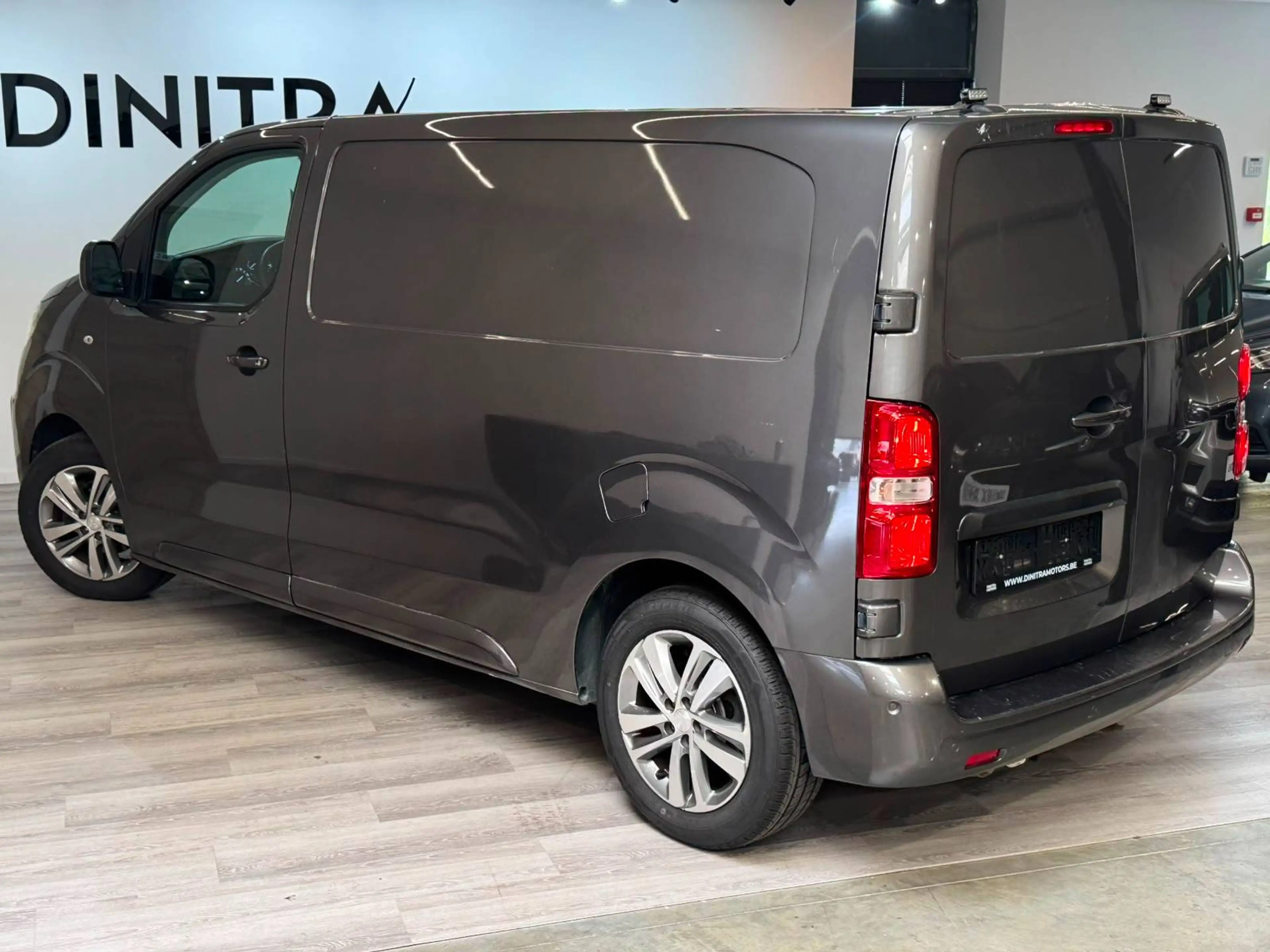 Peugeot Expert 2.0 BlueHDi L2 Asphalt - Carplay/Navi/Cruise — photo 5