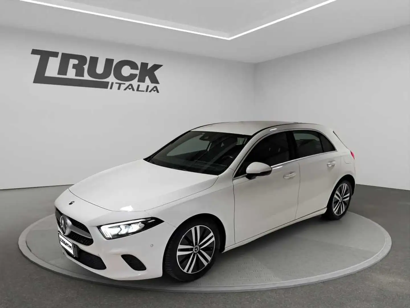 Mercedes-Benz A 180 - A 180 d Sport auto Biały - 1