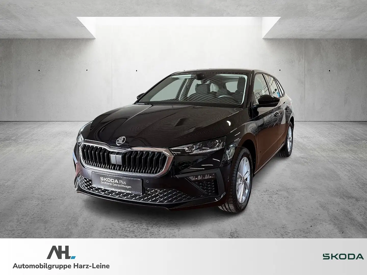 Skoda Scala Selection 1.0 TSI DSG Noir - 1