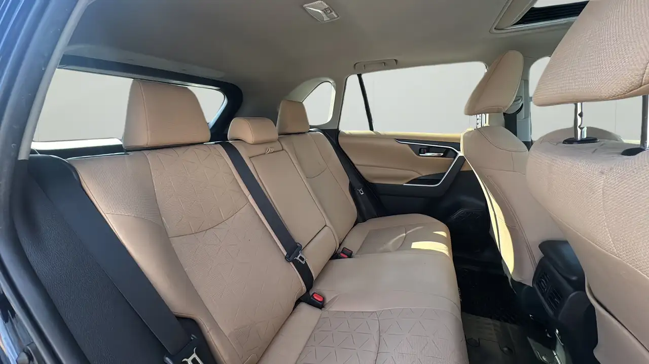 Toyota RAV 4 снимка Toyota RAV 4