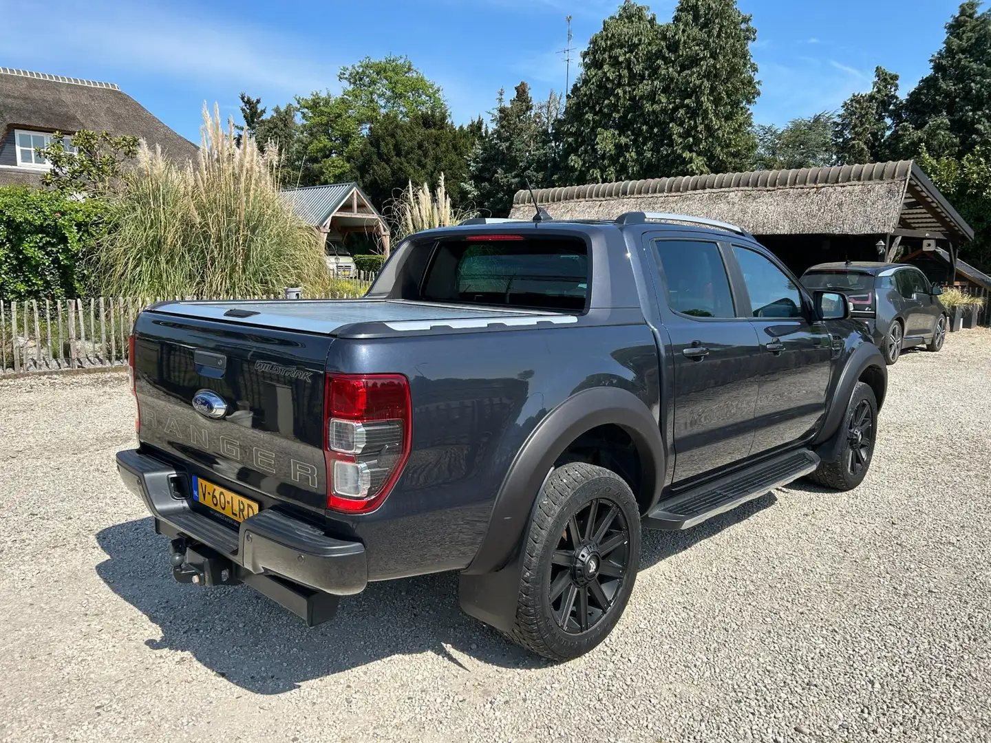 Ford Ranger 2.0 EcoBlue Wildtrak Supercab Grijs - 2