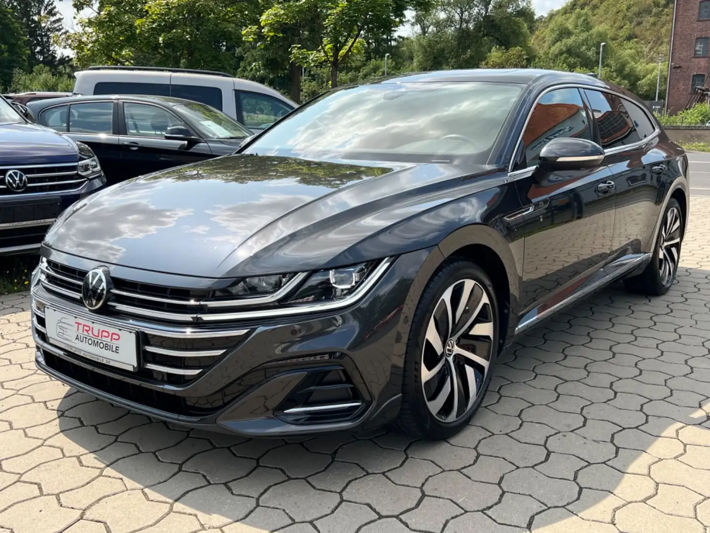 Volkswagen Arteon SB R-Line/MATRIX/STANDH/AHK/PANO/HARMAN Grau - 2