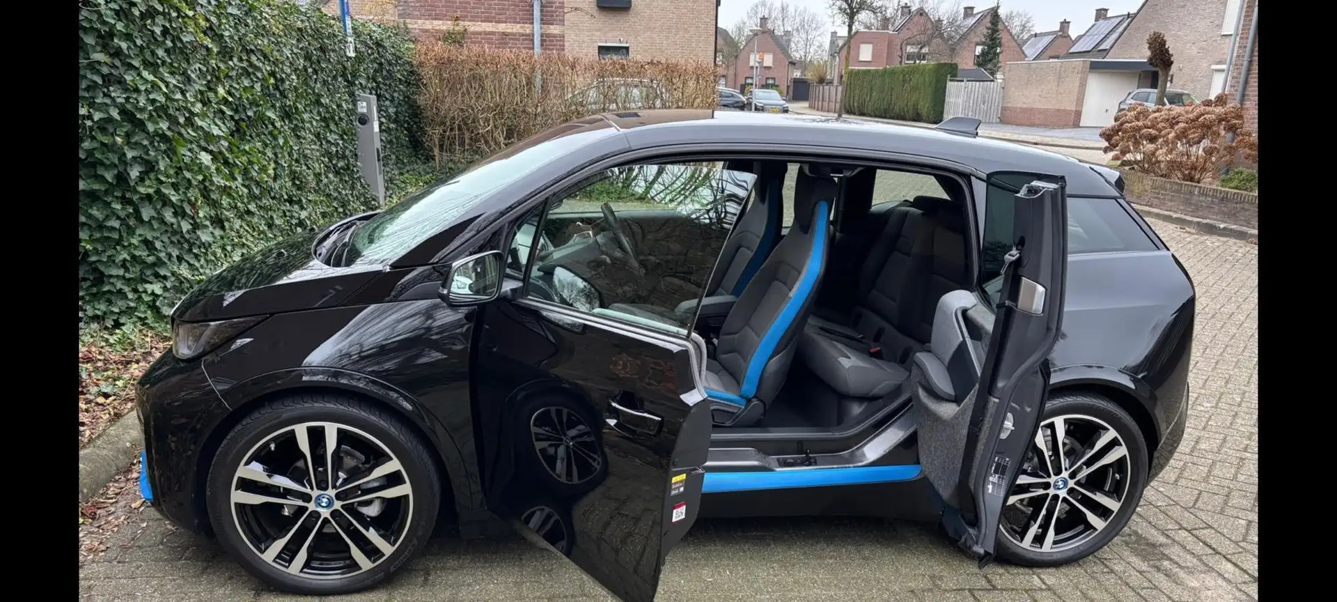 BMW i3 i3 S BnsEdition 120Ah 42kWh Zwart - 1