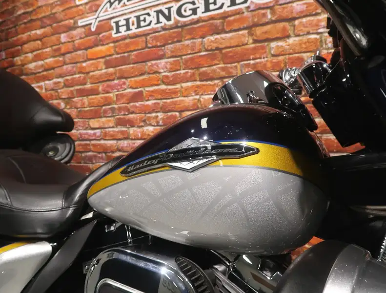 Harley-Davidson FLHTCUSE CVO 1790 - foto 3