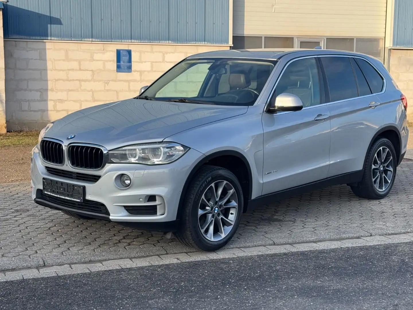 BMW X5 xDrive 25d/Leder/Klima/Kamera/7-sitze/E6 Silber - 1
