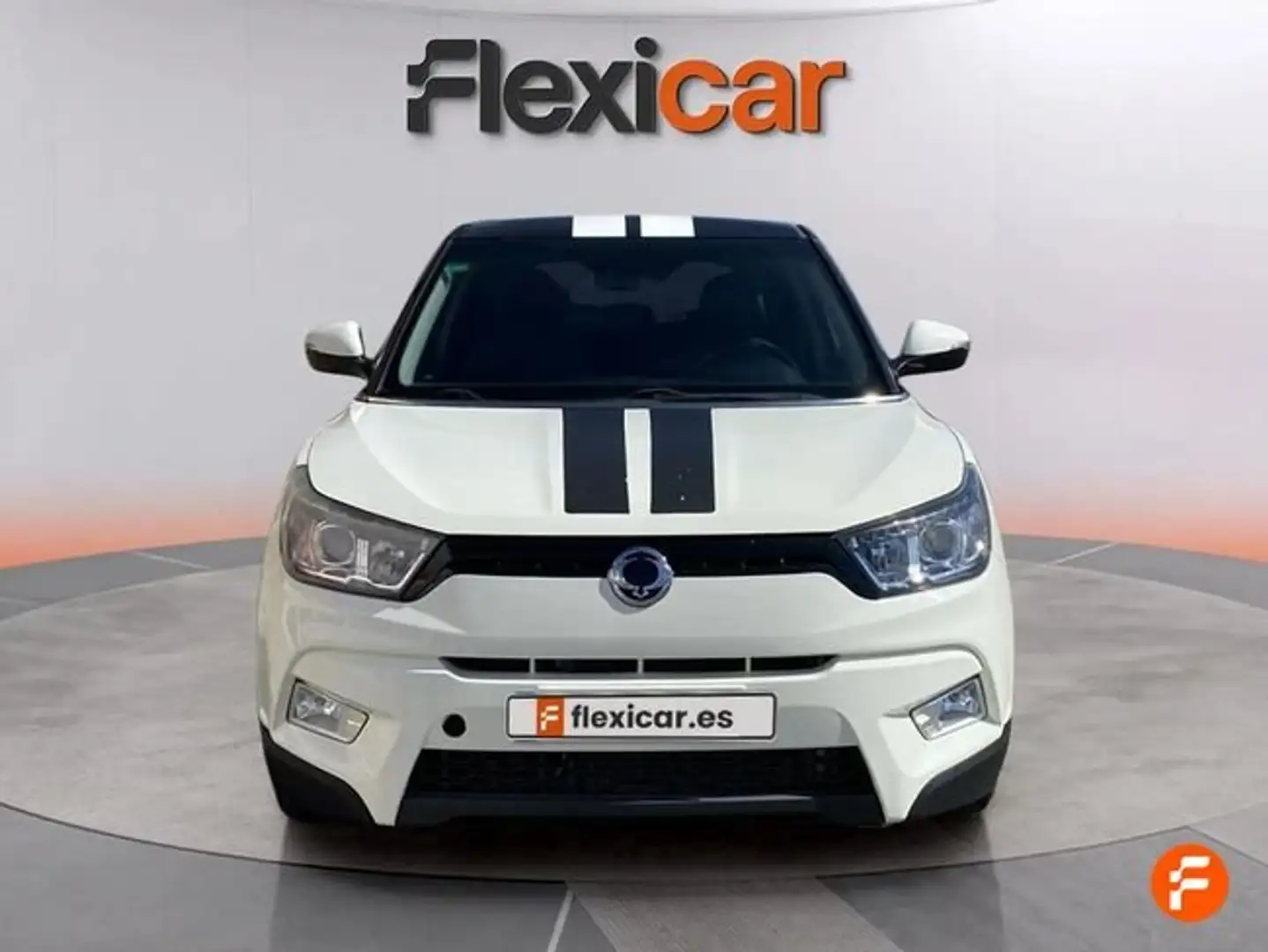 SsangYong Tivoli D16T Limited 4x4 Aut. bijela - 2