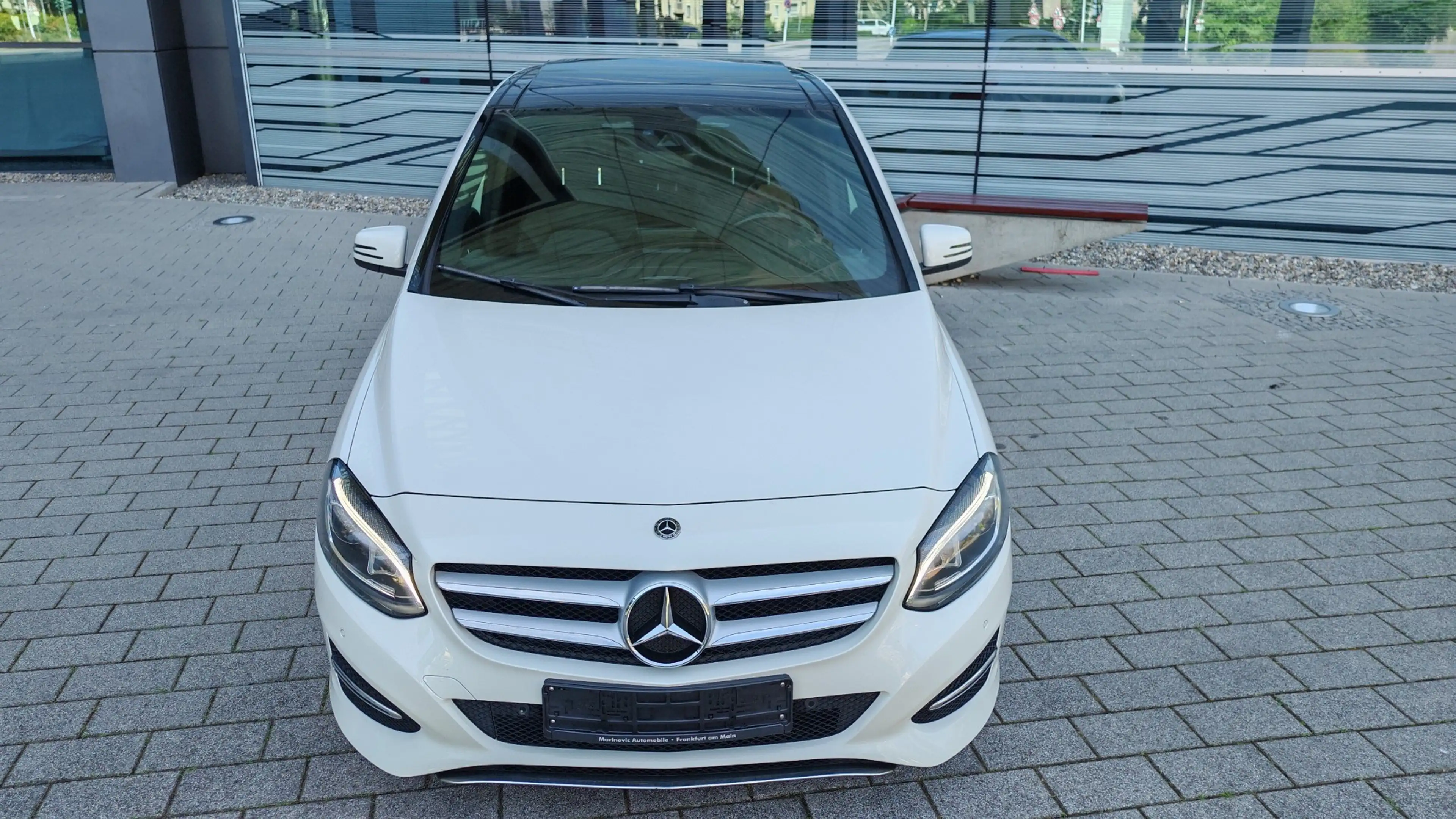 Mercedes-Benz B 220 d 4 Matic DCT| 18"| Sport| Panorama| LED — photo 5