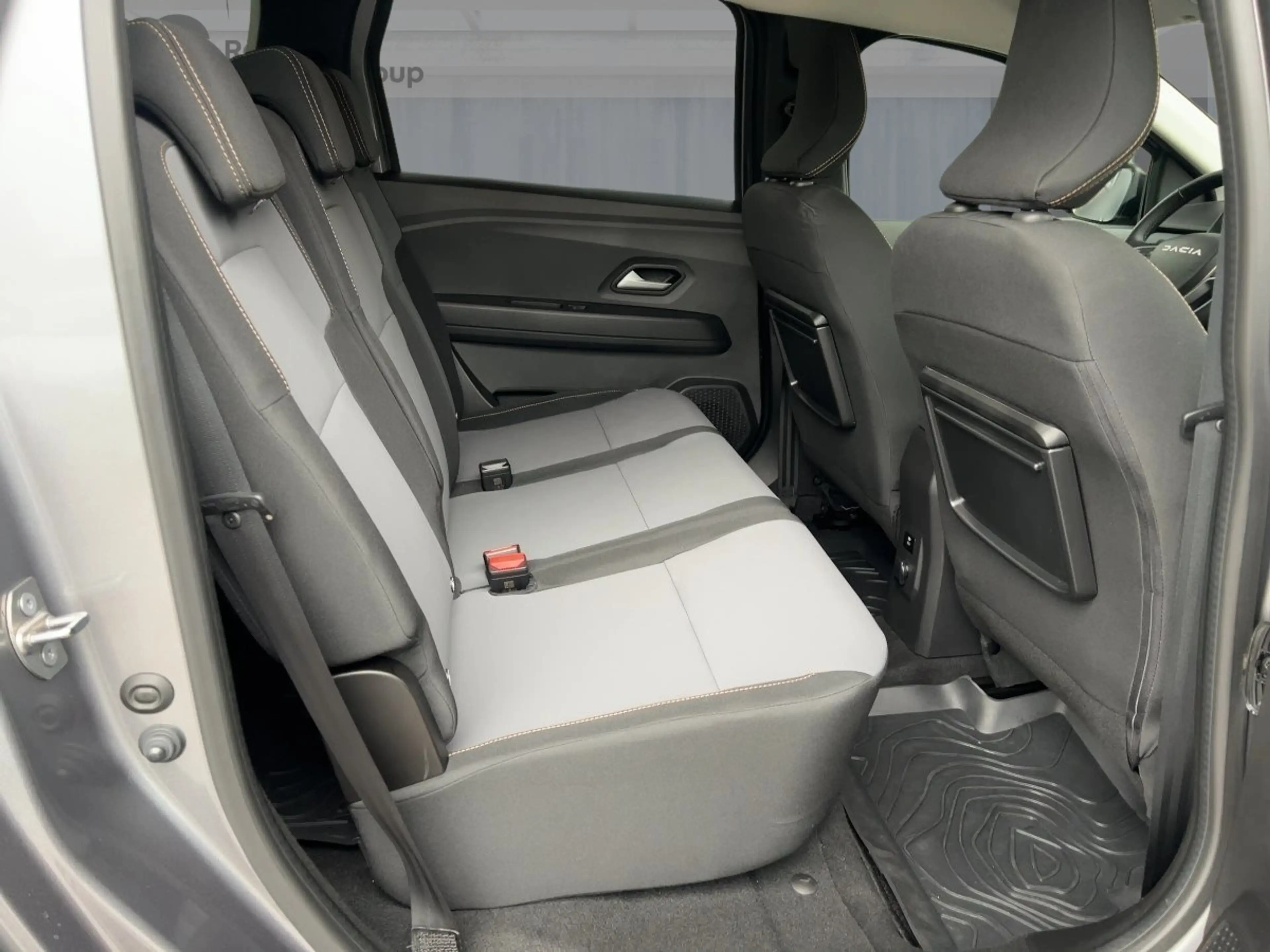 Dacia Jogger Extreme TCe 110 7-Sitzer — photo 9
