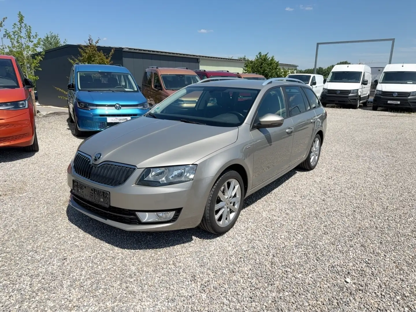 Skoda Octavia TDi Joy Green Tec Nur für Gewerbe und Export Beige - 2
