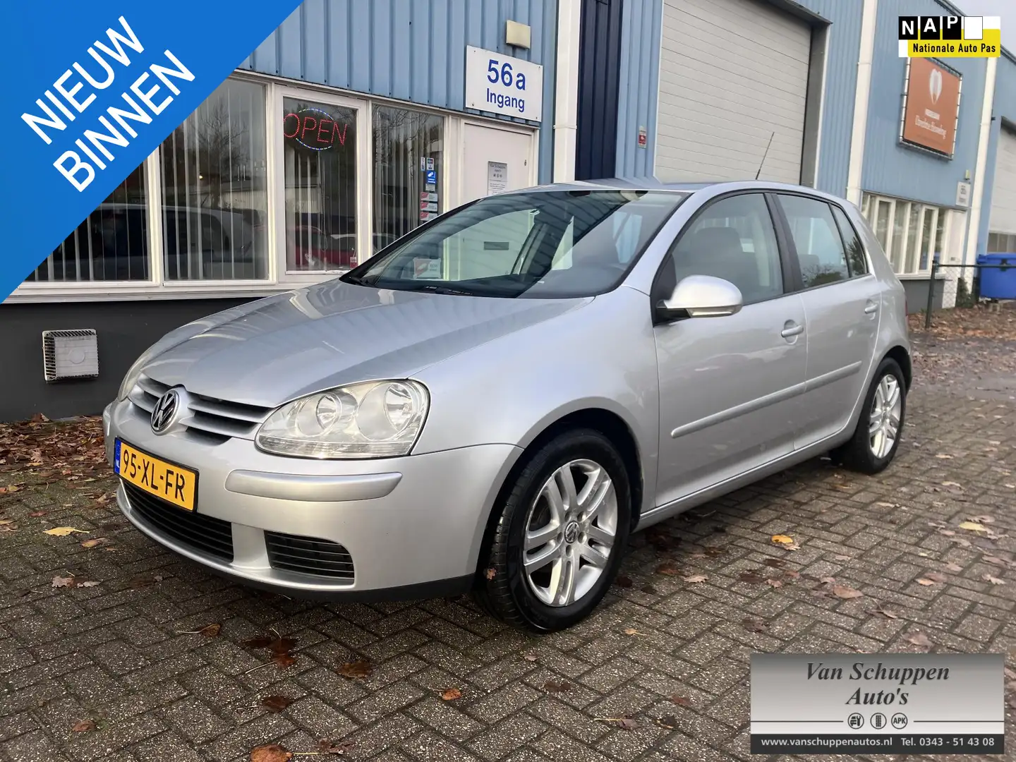 Volkswagen Golf 1.6 FSI Optive 3 Airco Trekhaak Lmv Grijs - 1